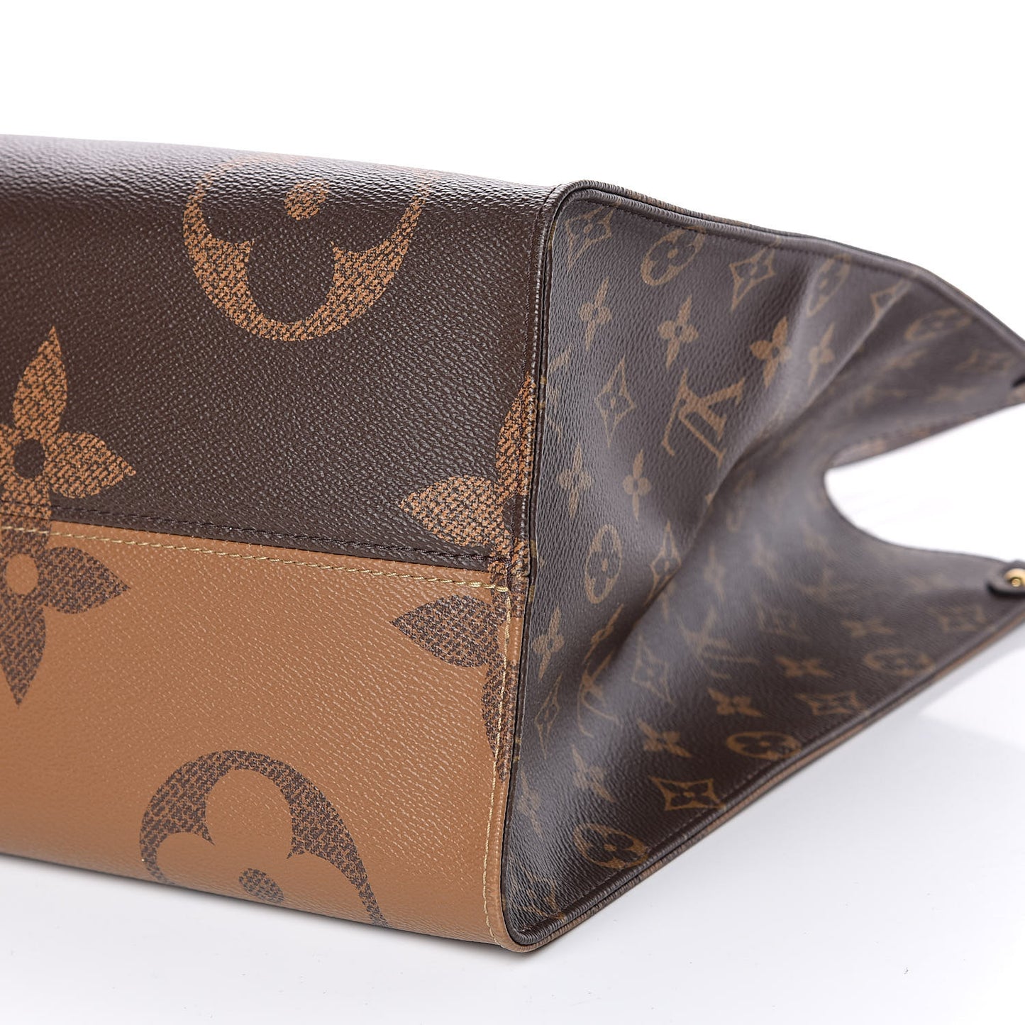 Reverse Monogram Giant Onthego GM