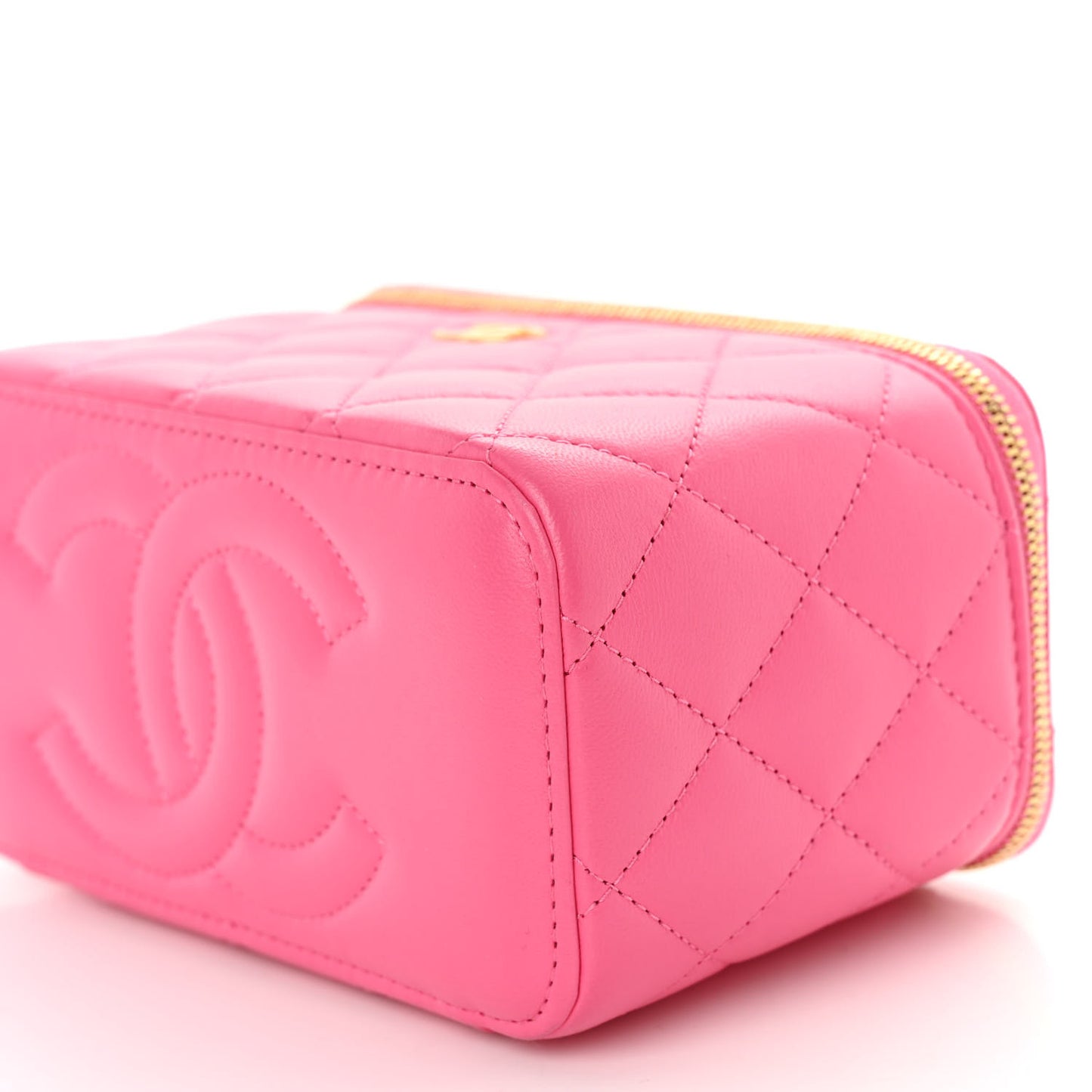 Lambskin Enamel Quilted Small Coco Hearts Vanity Case With Chain Pink