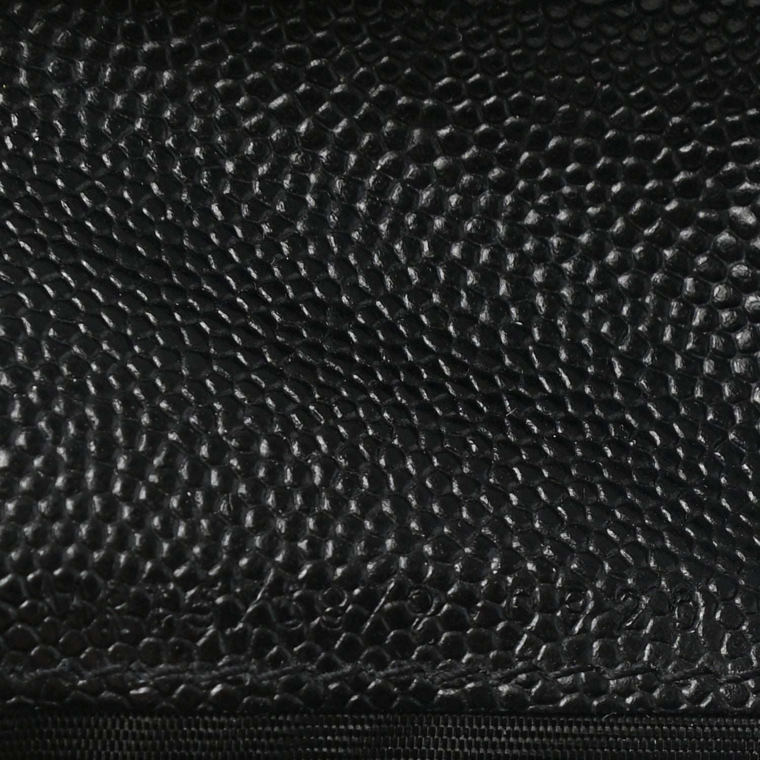 Saint Laurent Grain De Poudre Matelasse Chevron Monogram Zipped Card Case Black 7 of 8