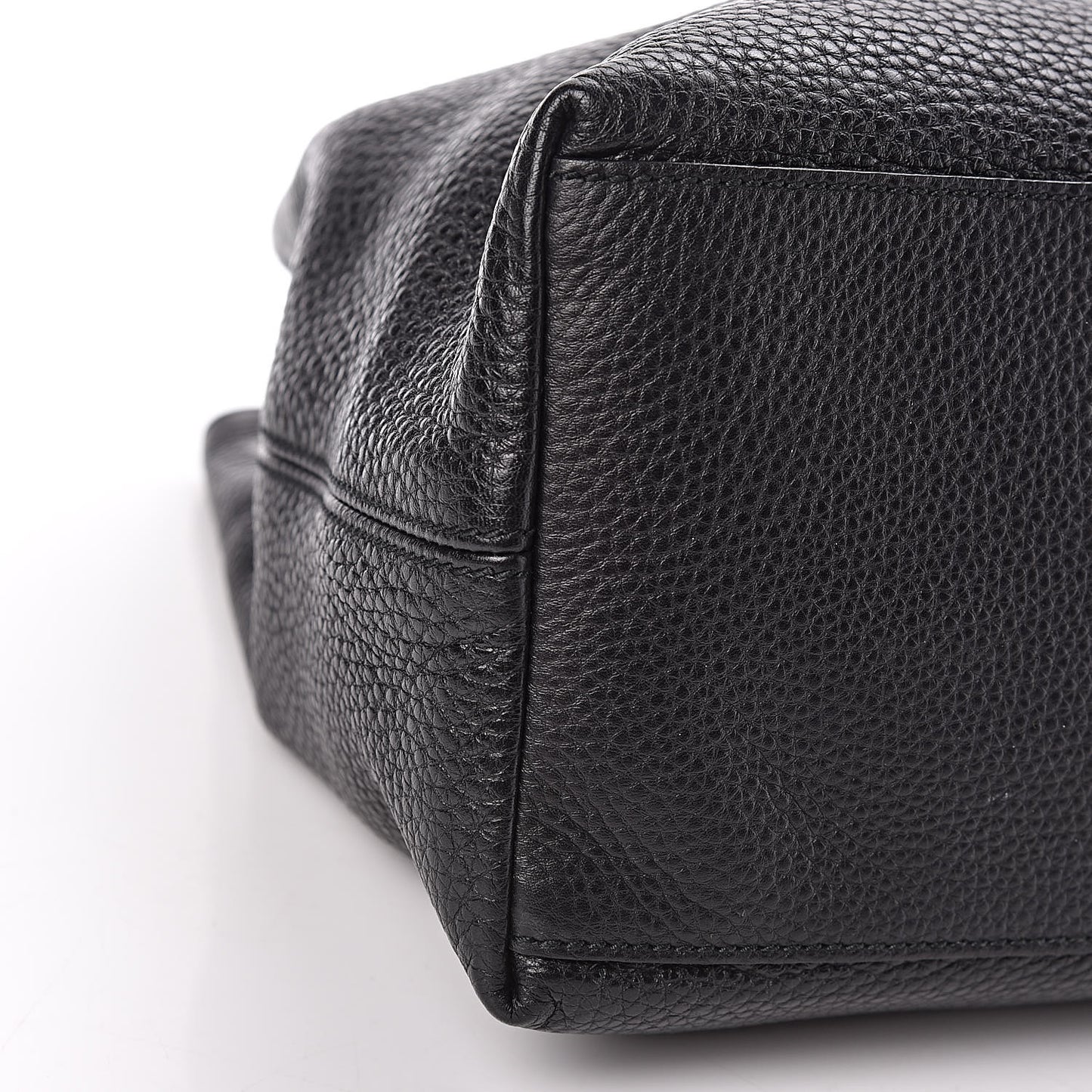 Pebbled Calfskin Medium Soho Chain Shoulder Bag Black
