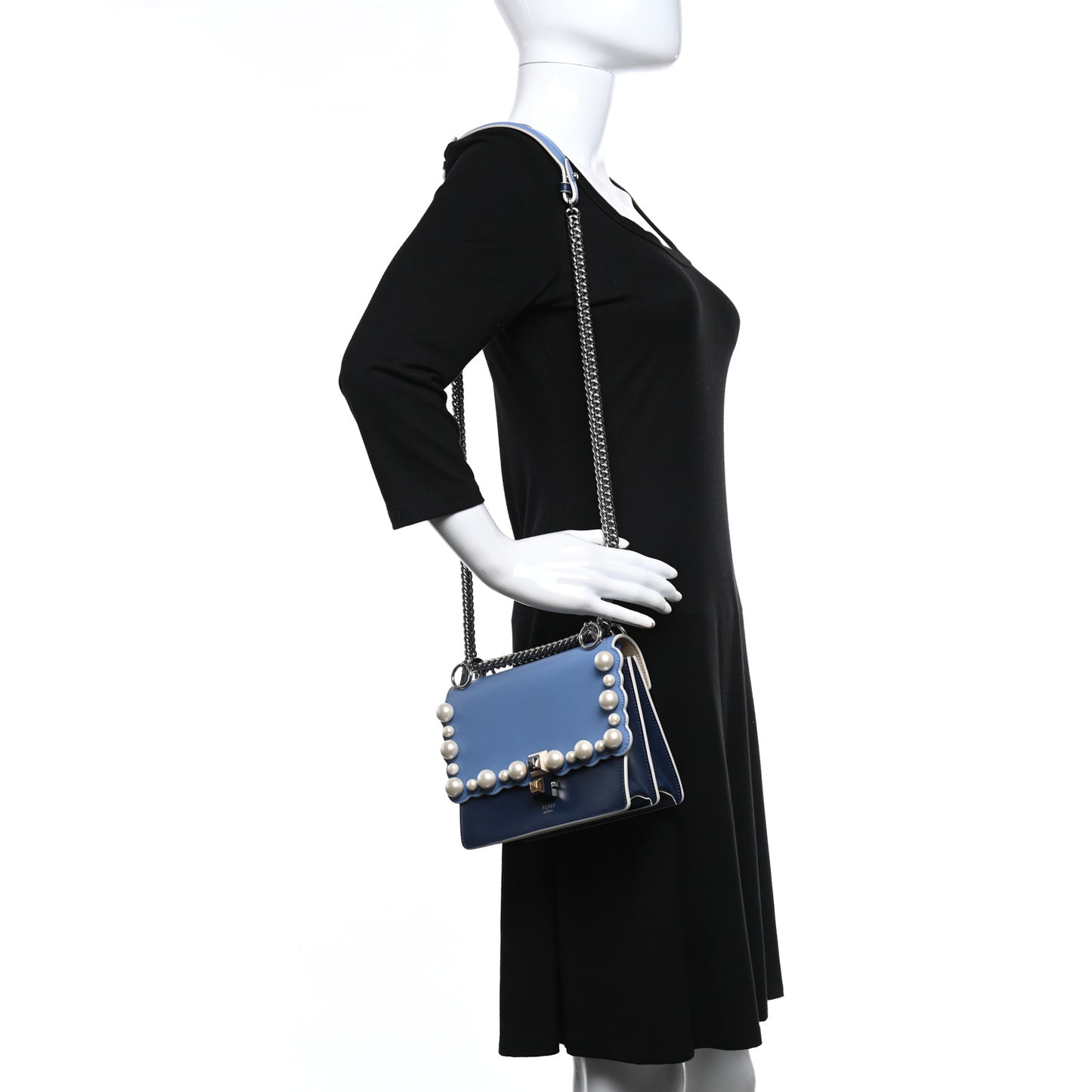 Vitello Liberty Pearl Scalloped Small Kan I Shoulder Bag Nebula Blu Scuro