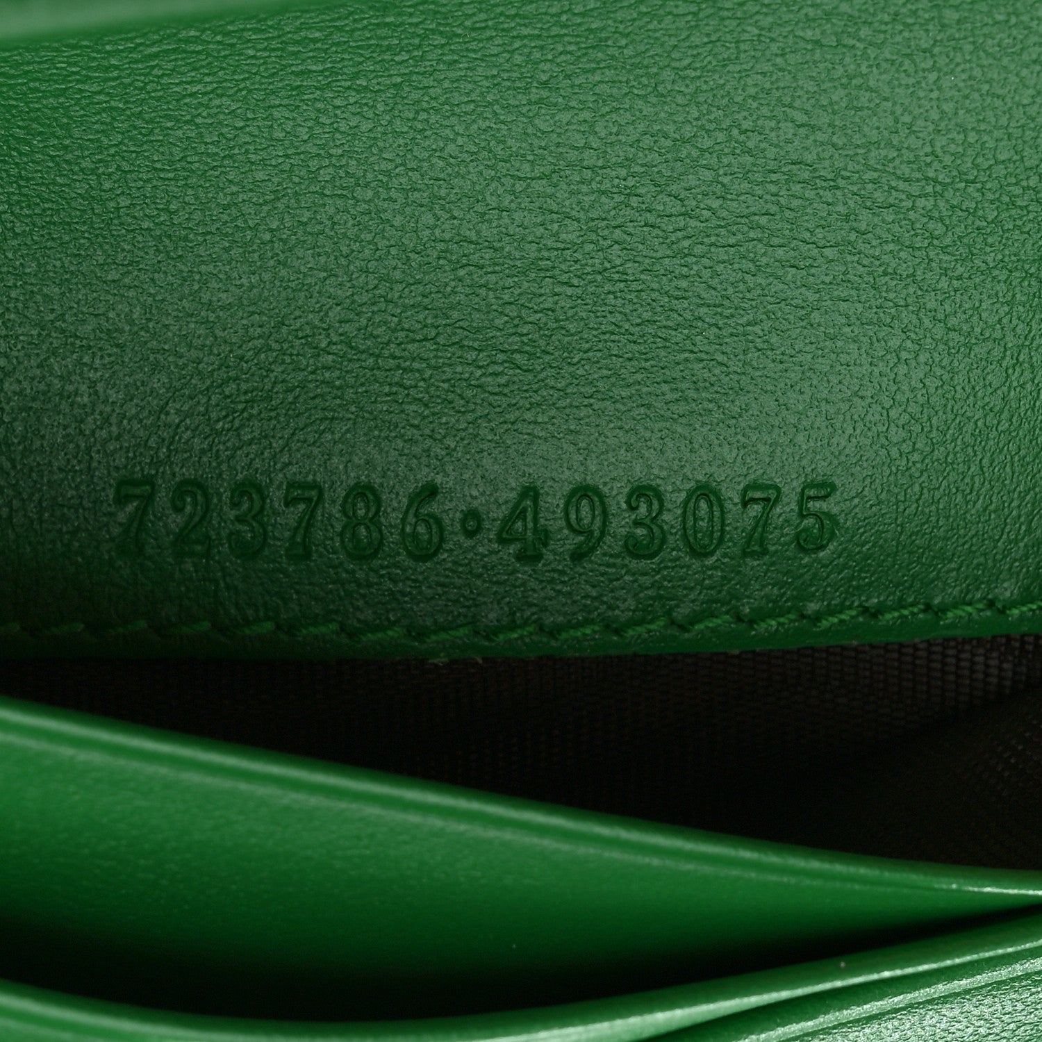Gucci Calfskin GG Matelasse Card Case Wallet Spring Green 7 of 8