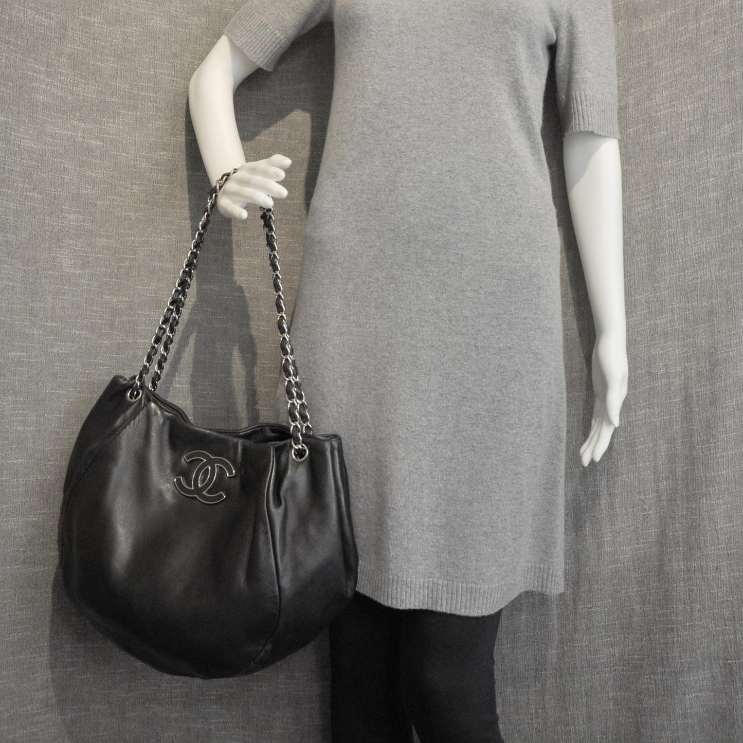 Lambskin Sensual Hobo Black
