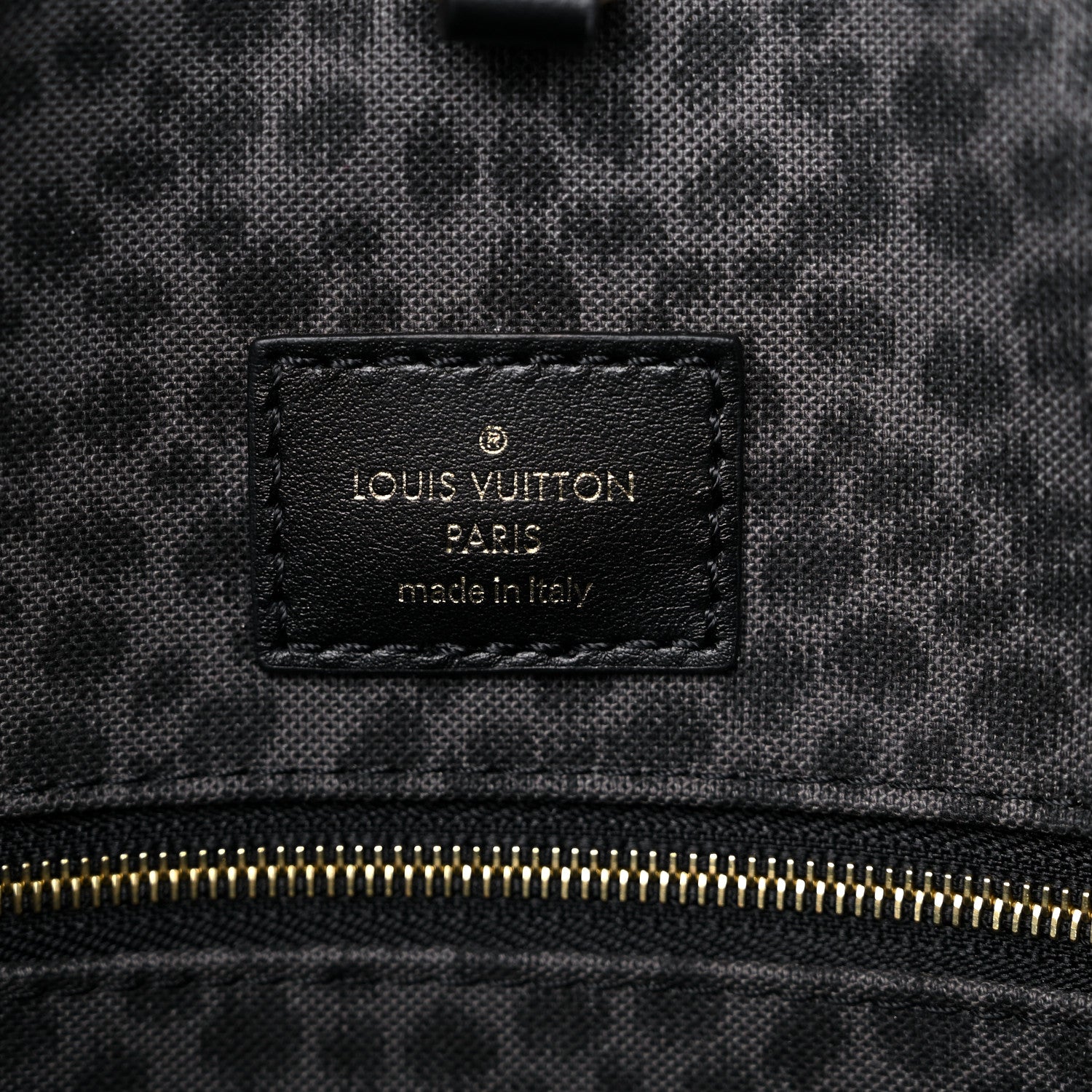 Louis Vuitton Monogram Giant Wild At Heart Onthego GM Black 6 of 8