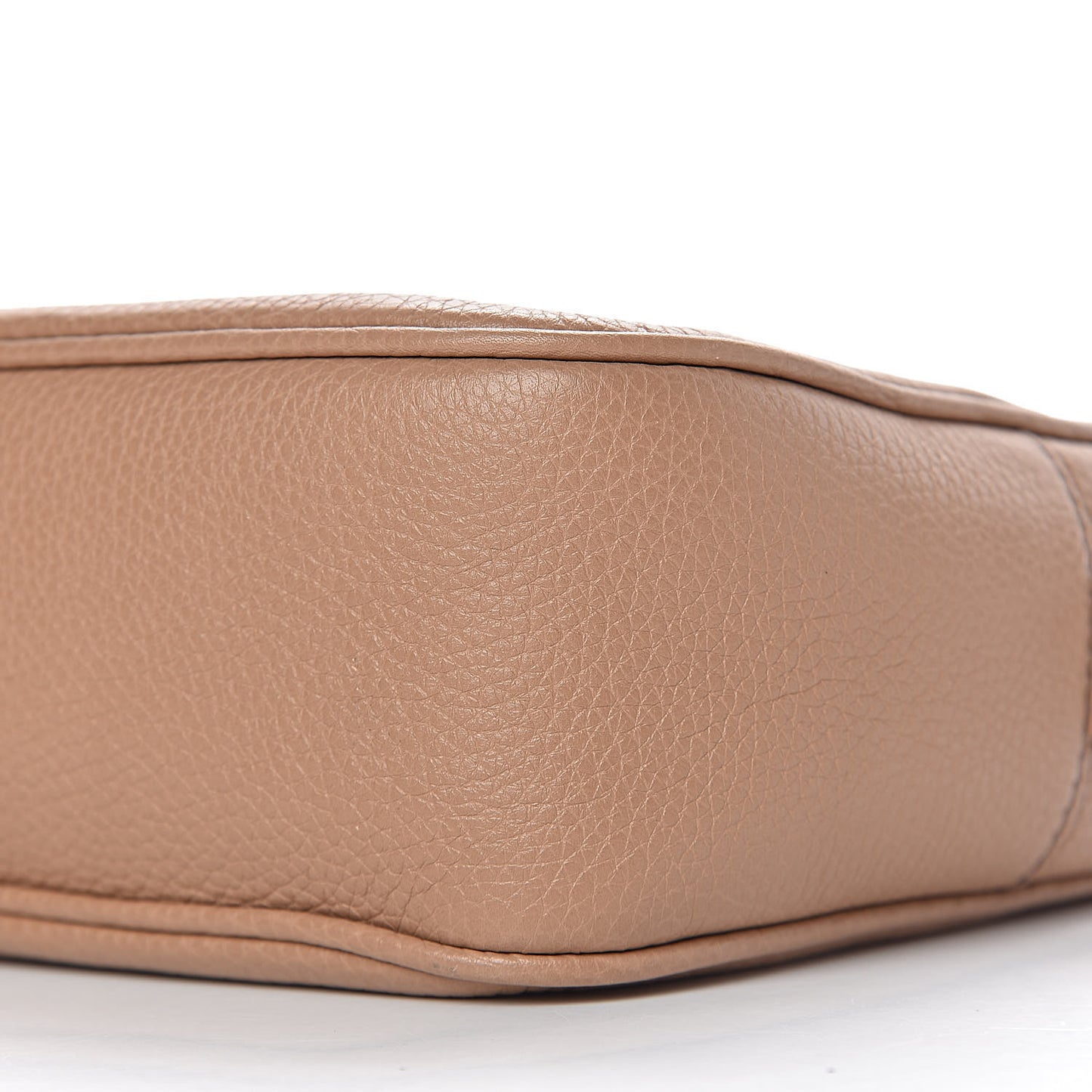 Pebbled Calfskin Small Soho Disco Bag Camelia