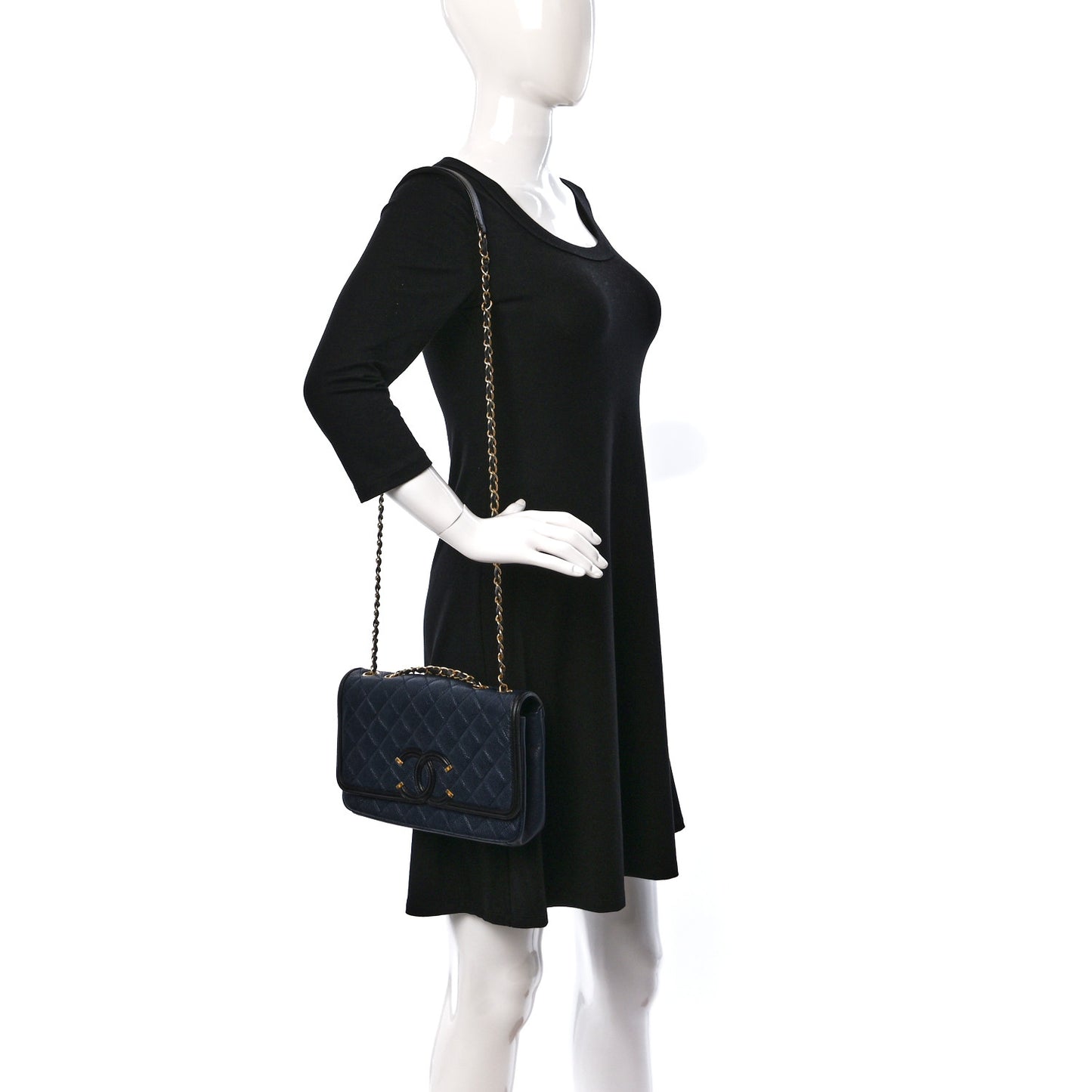 Caviar Quilted Medium CC Filigree Flap Navy Black