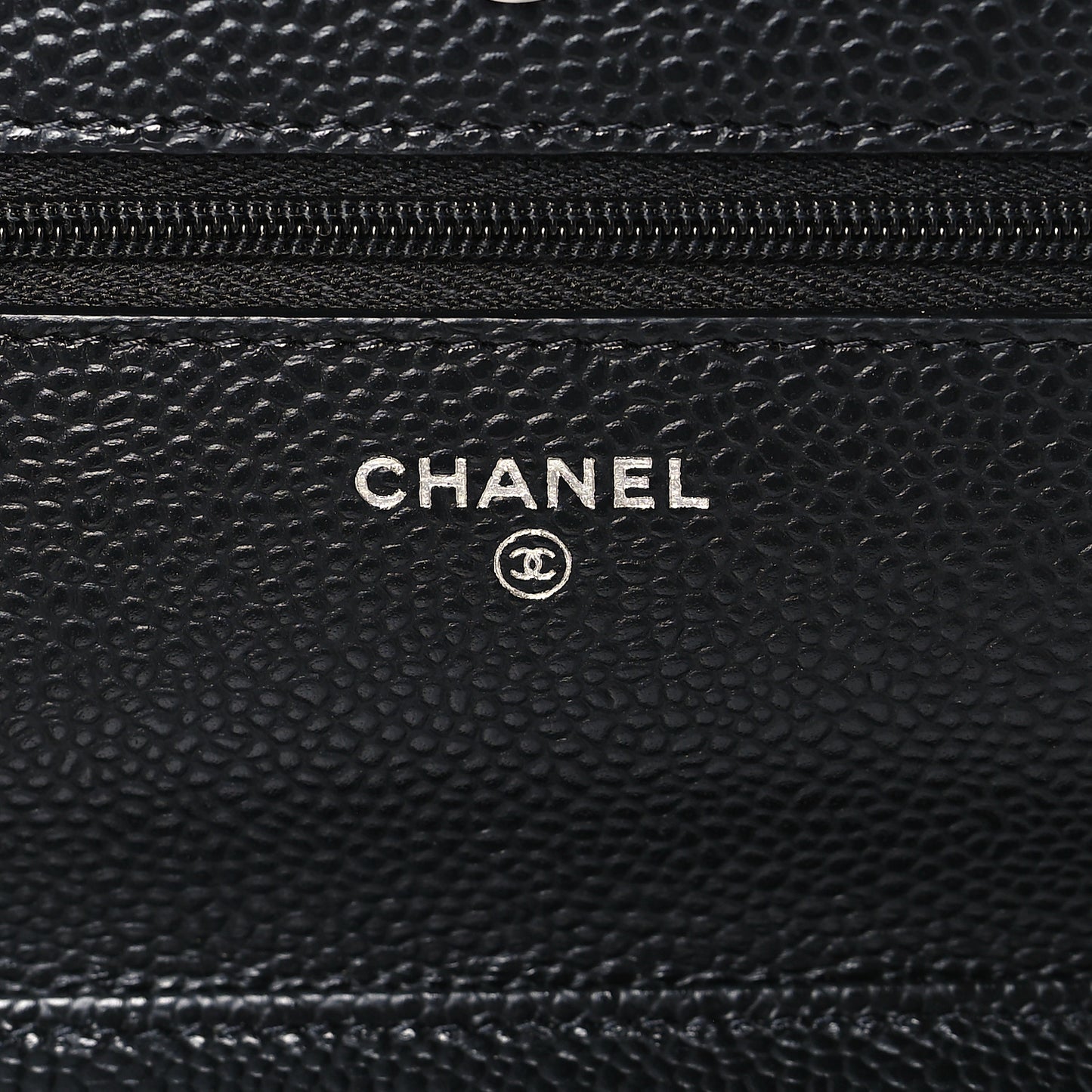 Caviar Quilted Wallet on Chain WOC Black