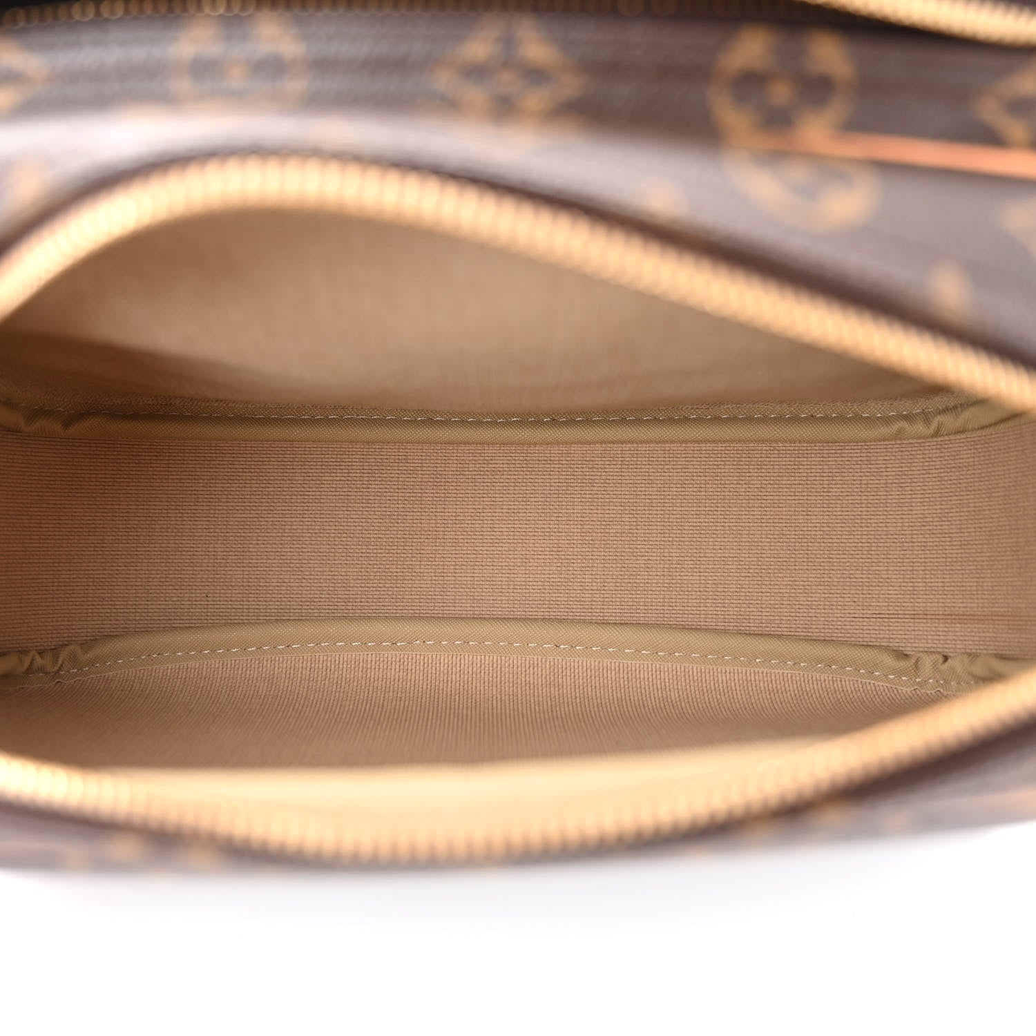 Louis Vuitton Monogram Reporter PM 6 of 10
