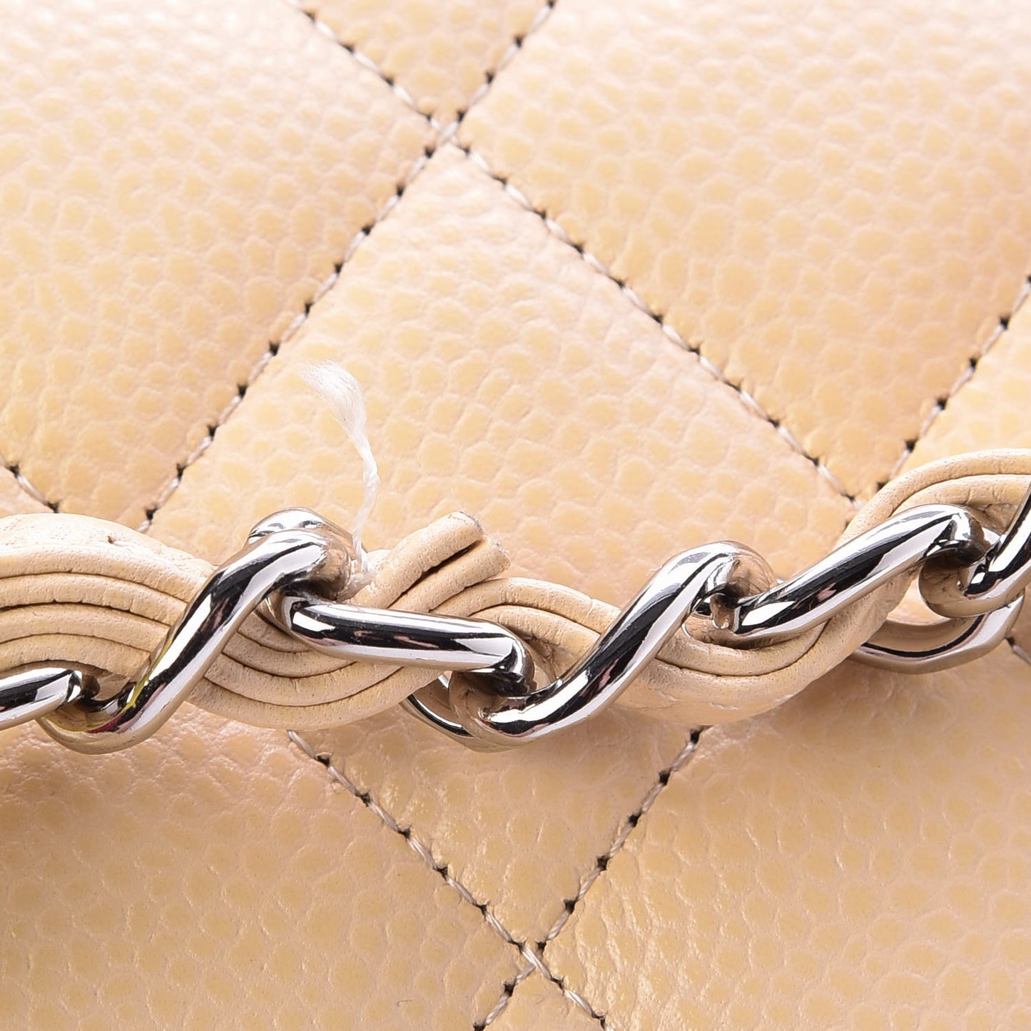 Caviar Quilted Jumbo Double Flap Beige Clair