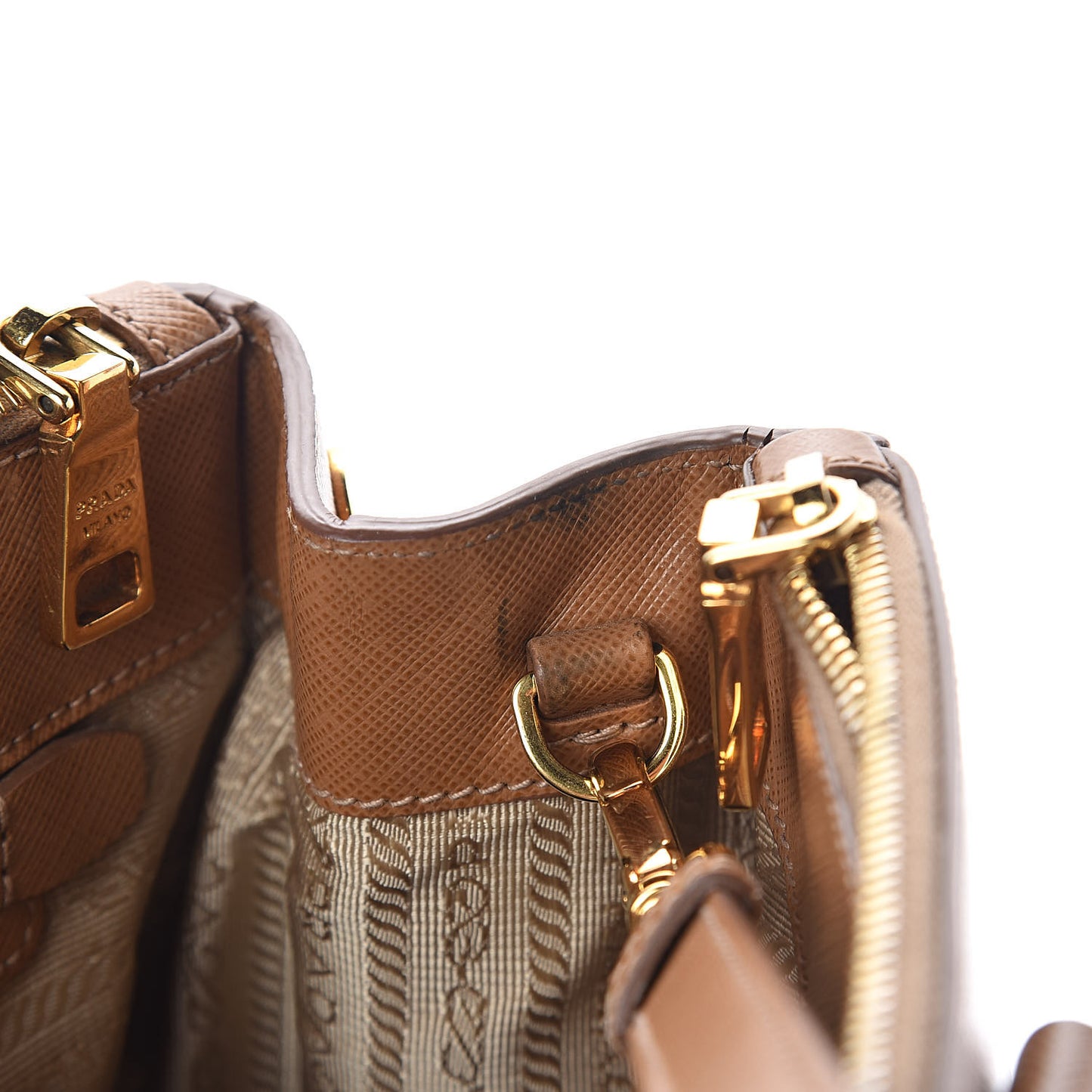 Saffiano Medium Galleria Double Zip Tote Caramel