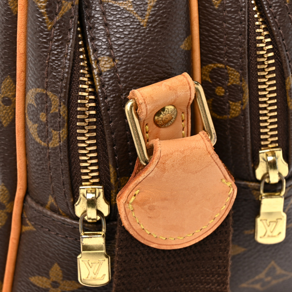 Louis Vuitton Monogram Reporter PM 15 of 15