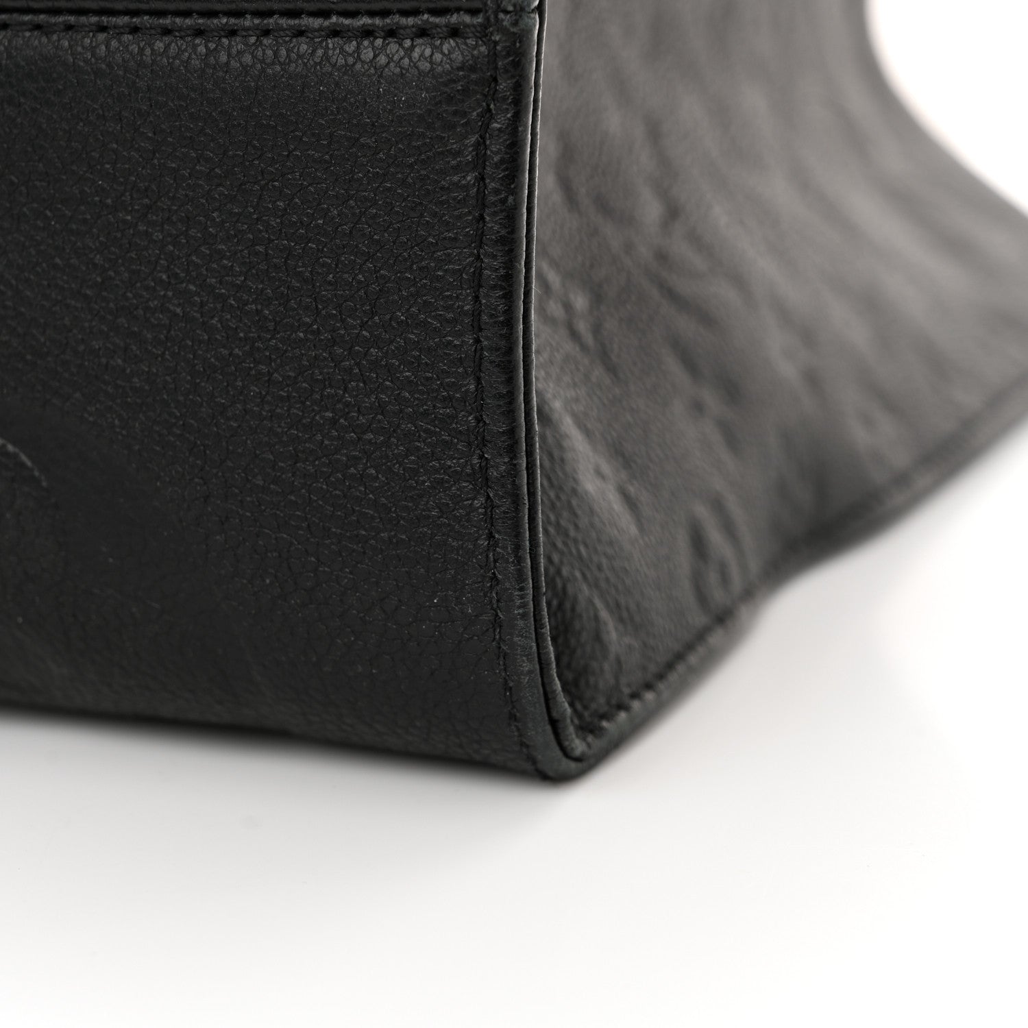 Louis Vuitton Empreinte Monogram Giant Onthego GM Black 14 of 15