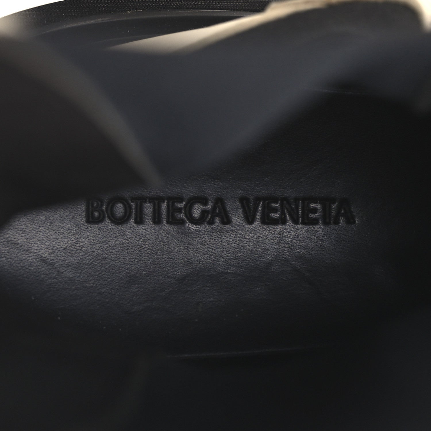 Bottega Veneta Calfskin The Tire Chelsea Boots 39 Sea Salt Black 9 of 13