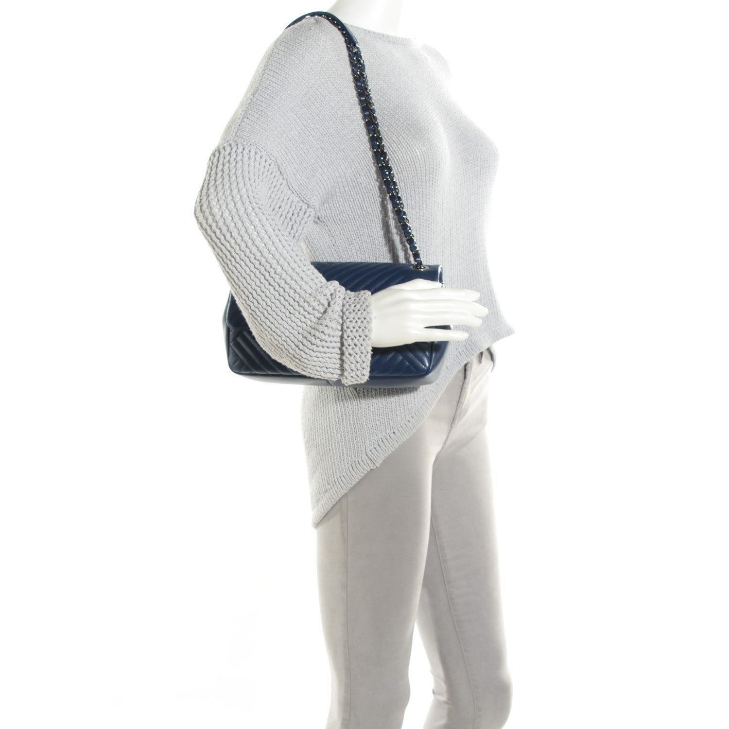 Chanel Lambskin Medium CC Crossing Flap Navy 2 of 8