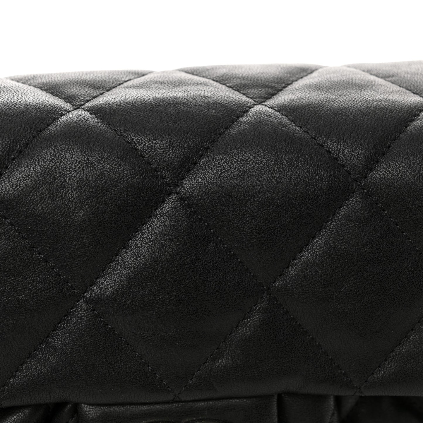 Washed Lambskin Quilted Medium Chain Around Messenger Black