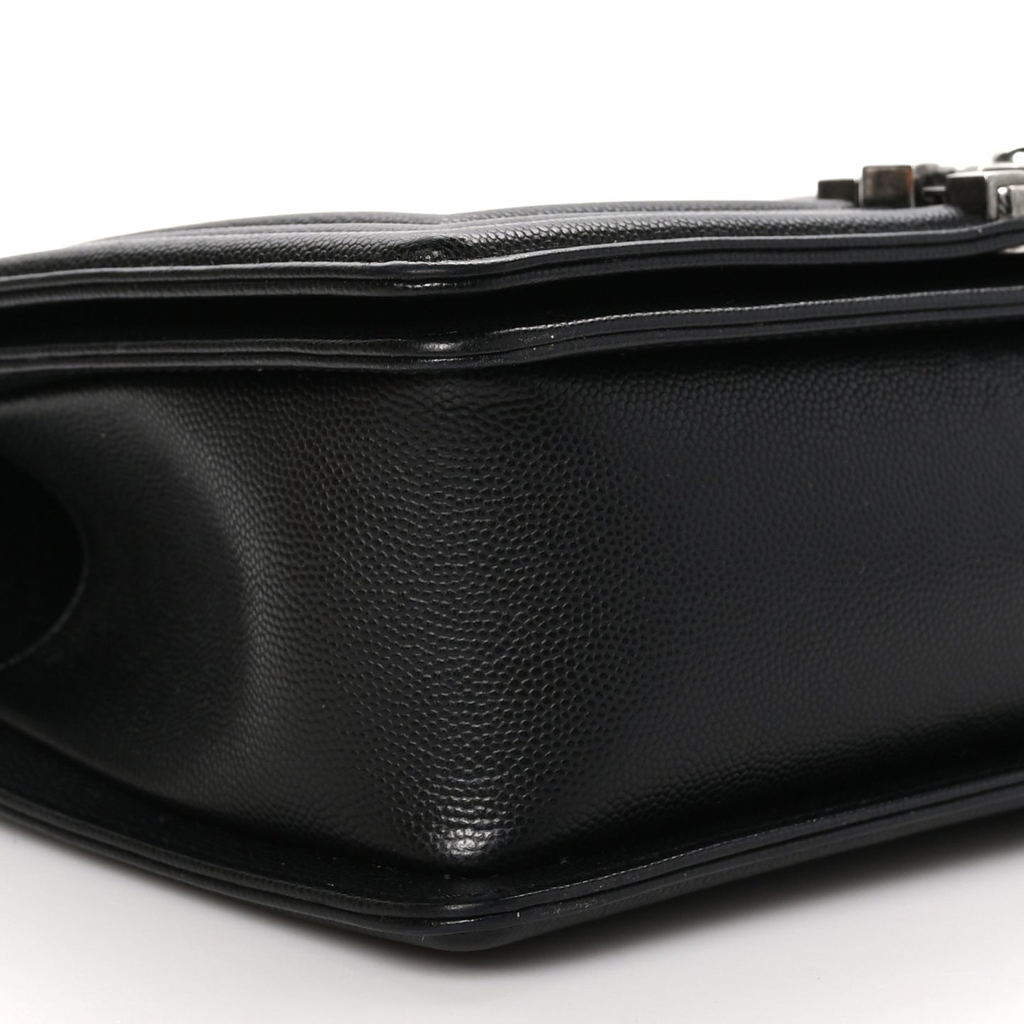 Caviar Quilted Medium Boy Flap Black