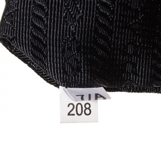 Vitello Daino Expandable Zip Tote Nero Black