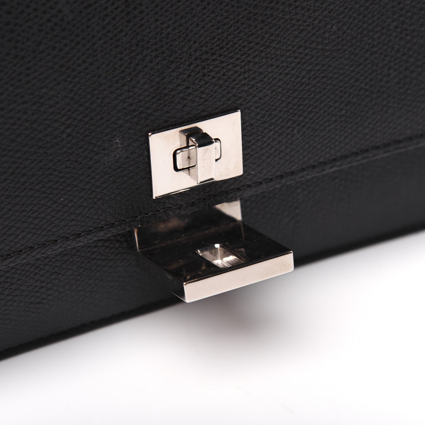 Baby Grained Calfskin Small Case Flap Black
