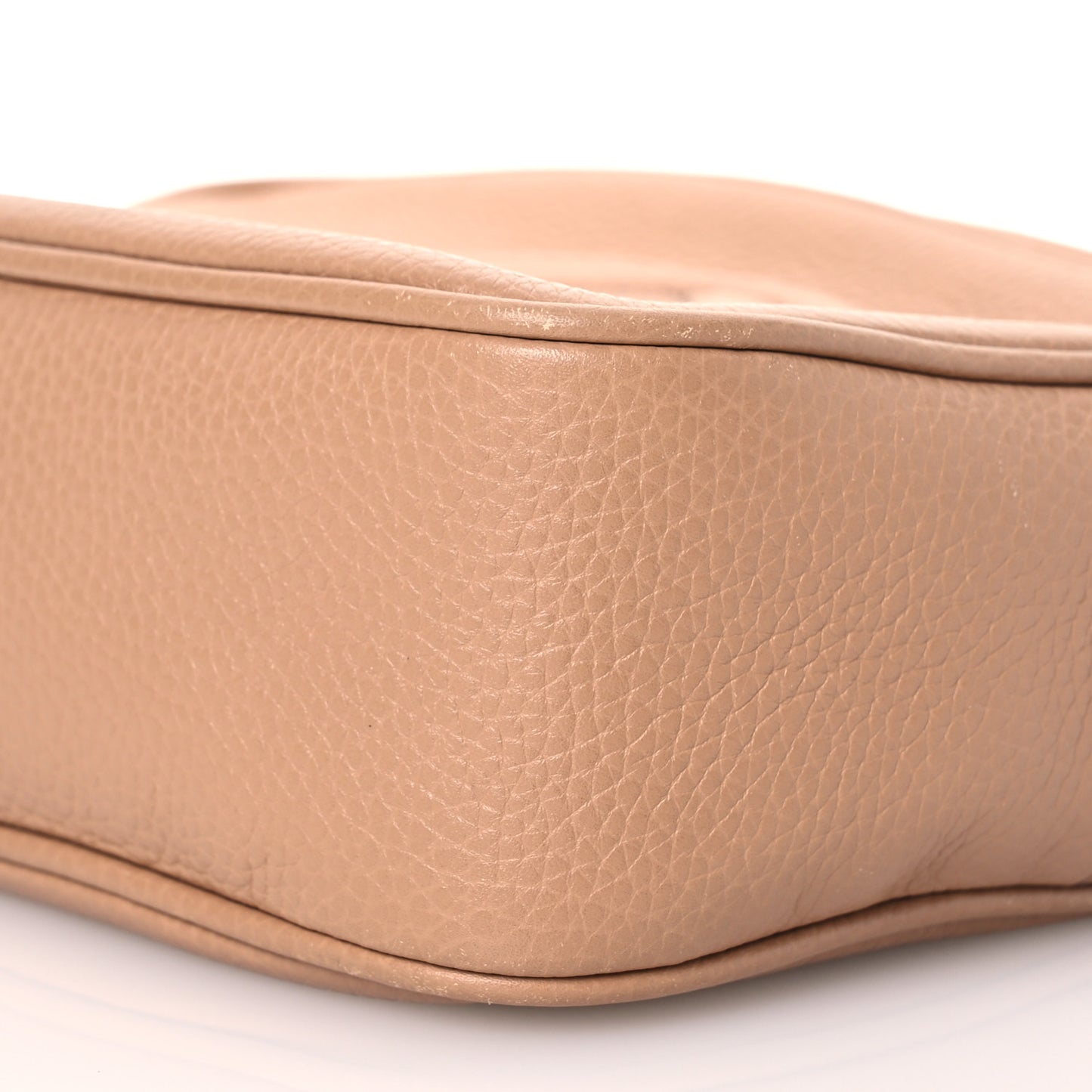 Pebbled Calfskin Small Soho Disco Bag Camelia