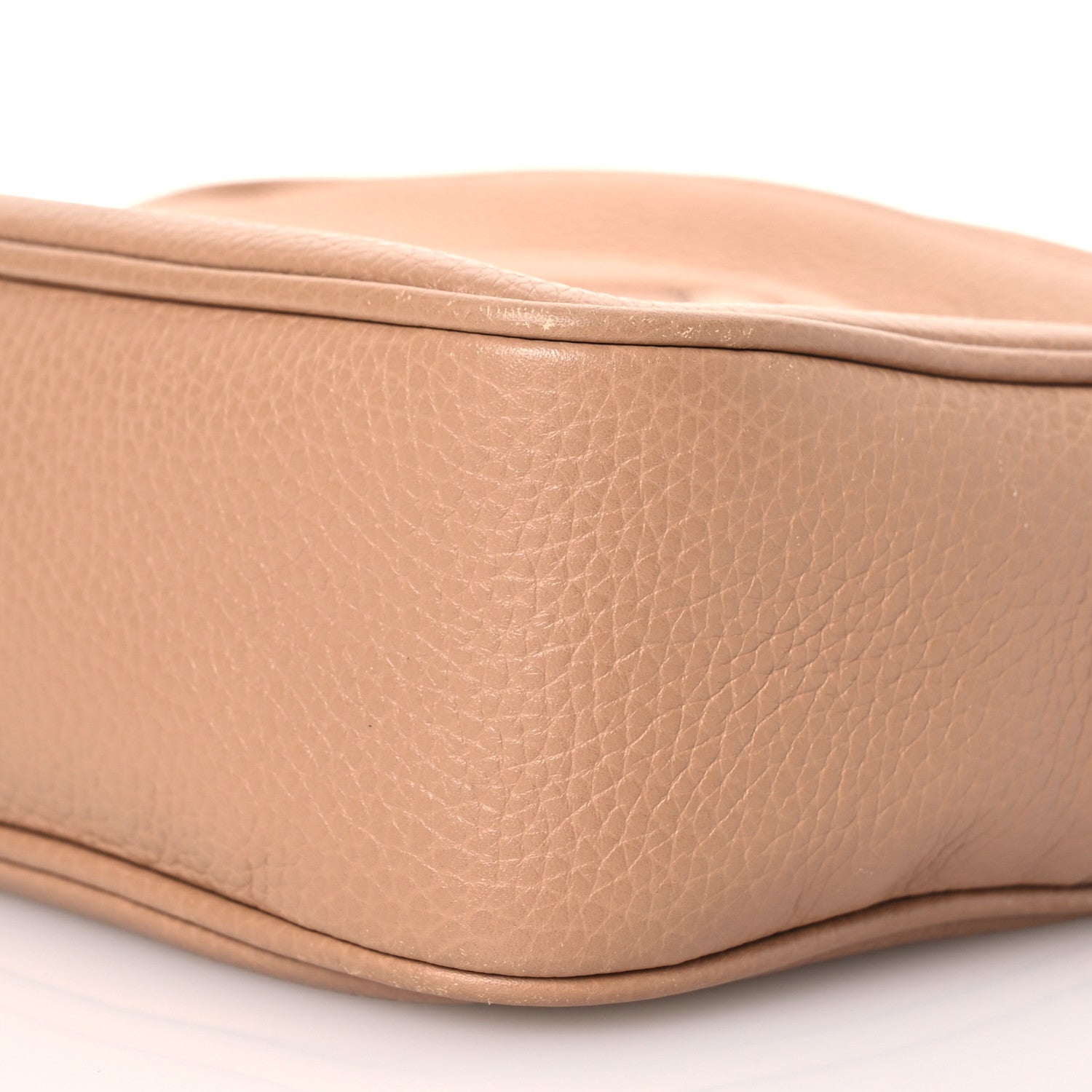 Gucci Pebbled Calfskin Small Soho Disco Bag Camelia 11 of 18