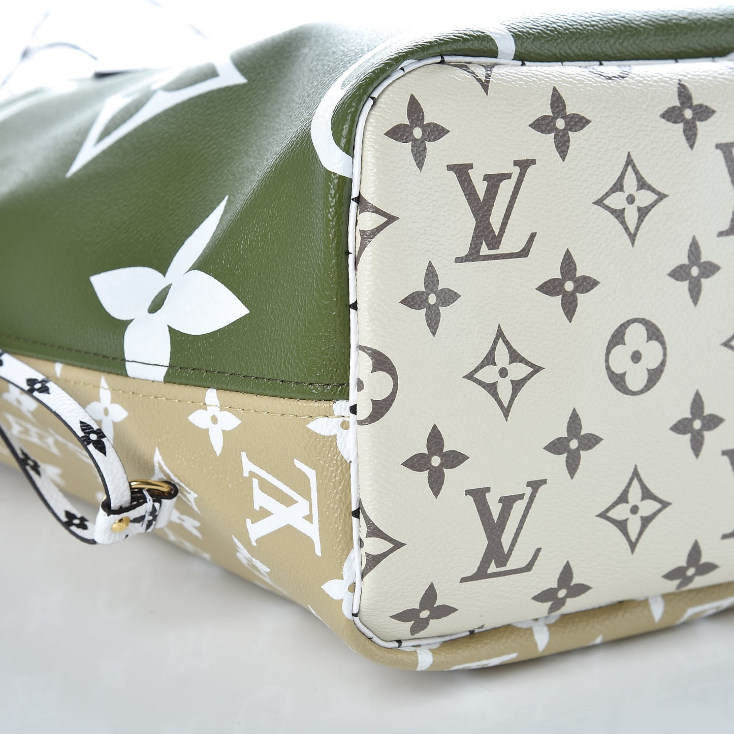 Monogram Giant Neverfull MM Kaki