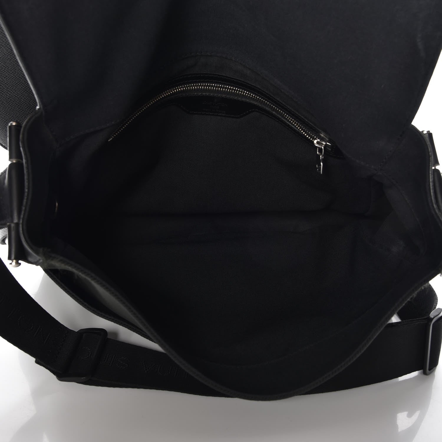 Louis Vuitton Taiga Viktor Messenger Bag Ardoise 5 of 11