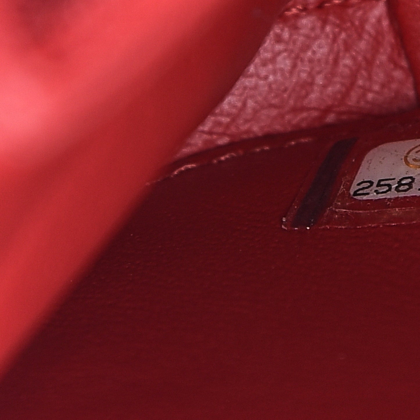 Caviar Quilted Medium CC Filigree Vanity Case Red