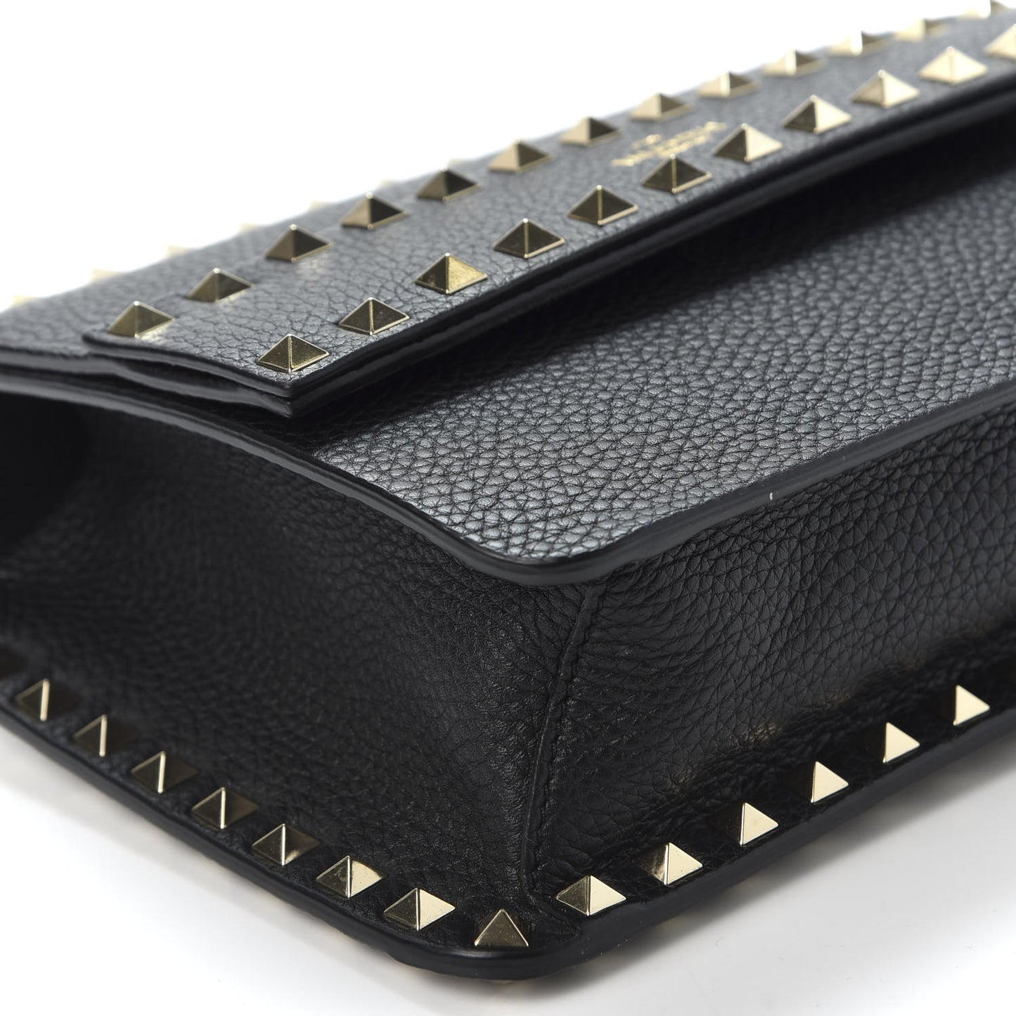 Pebbled Calfskin Rockstud Side Slip Crossbody Black