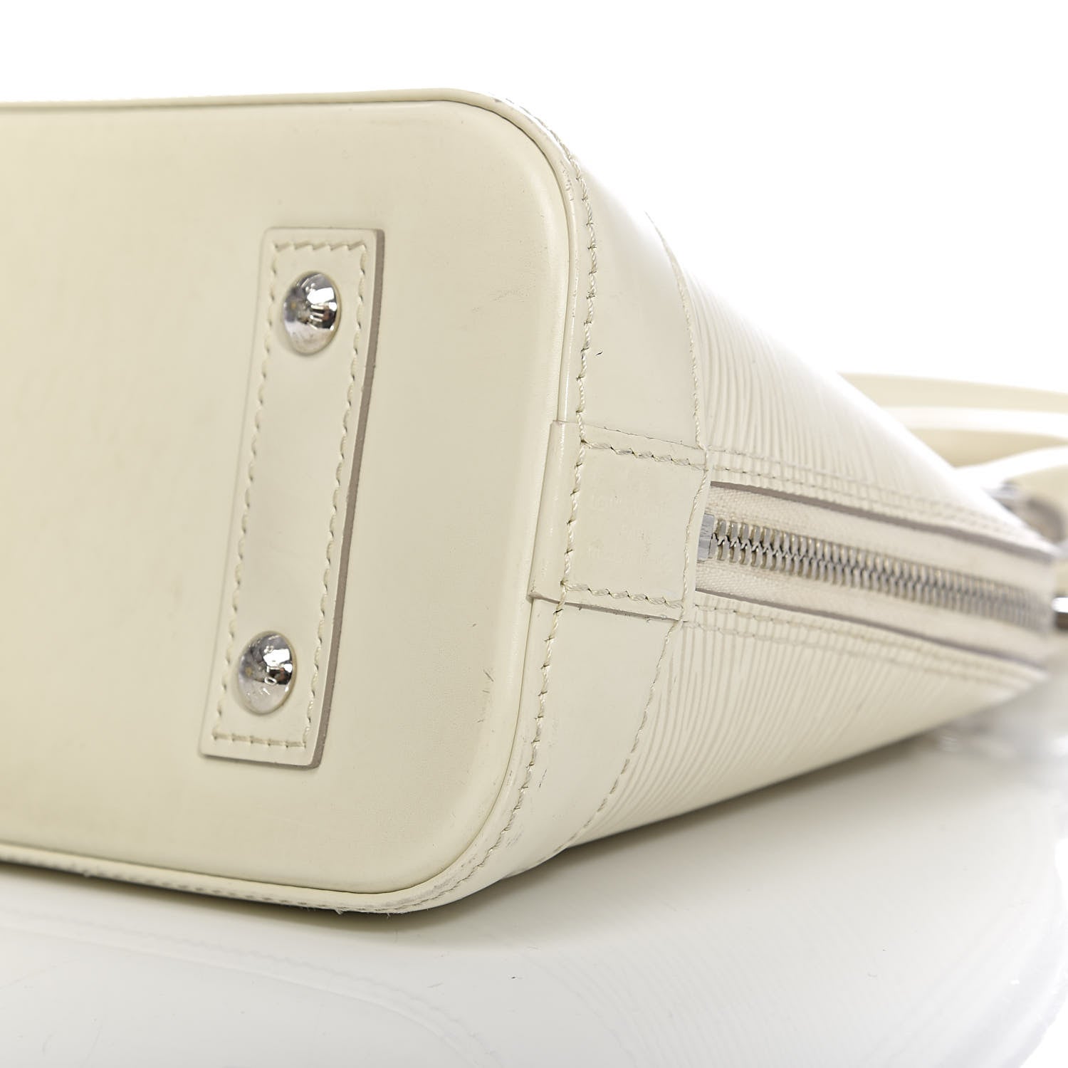 Louis Vuitton Epi Alma BB Ivory 13 of 16