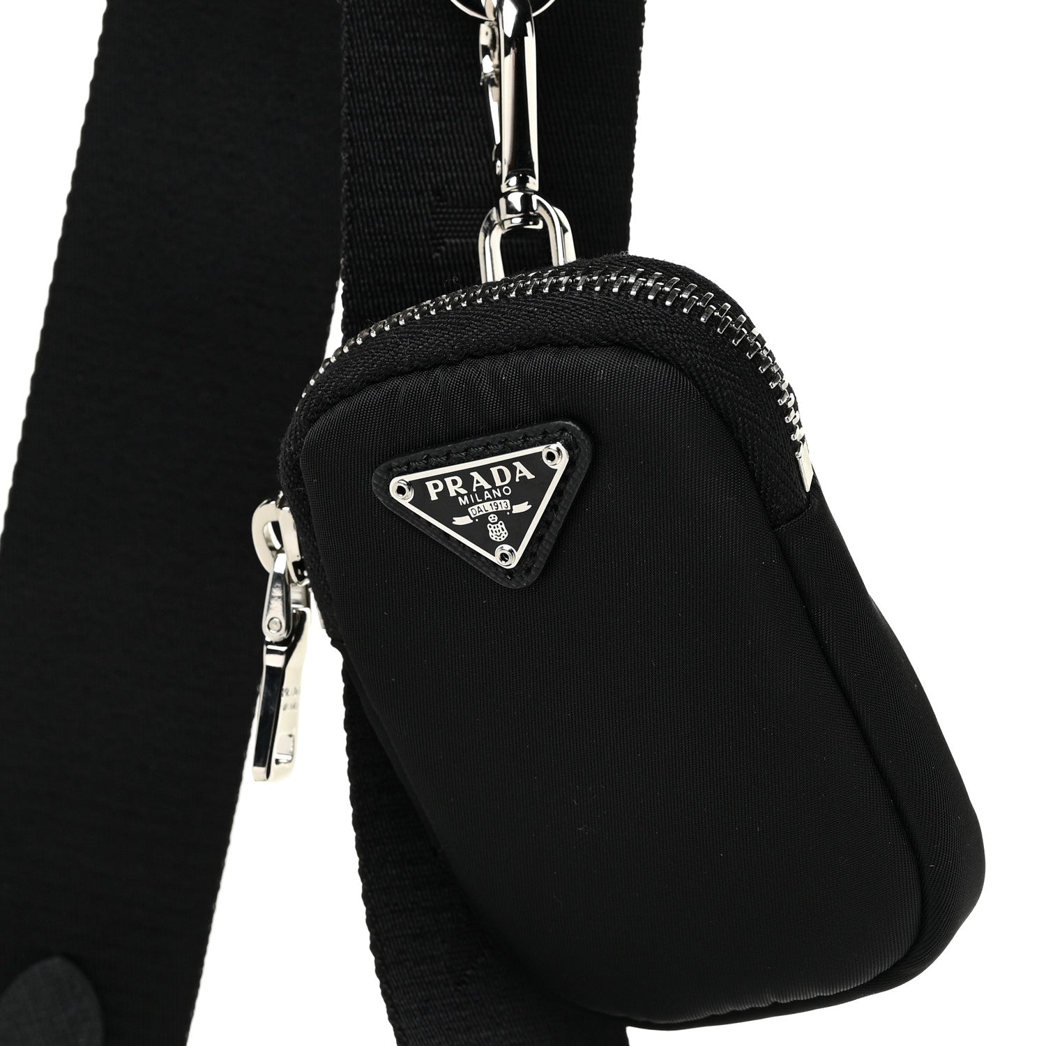 Prada Nylon Re-Edition 2005 Shoulder Bag Black 21 of 22