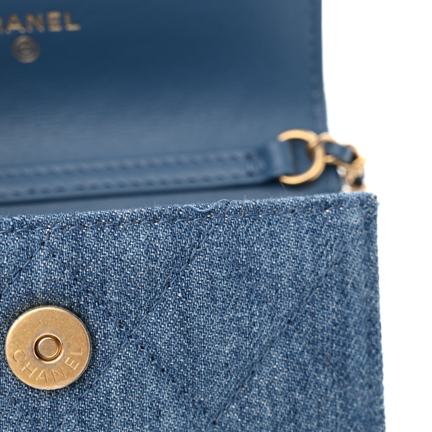 Denim Quilted CC Pearl Crush Clutch With Chain Blue