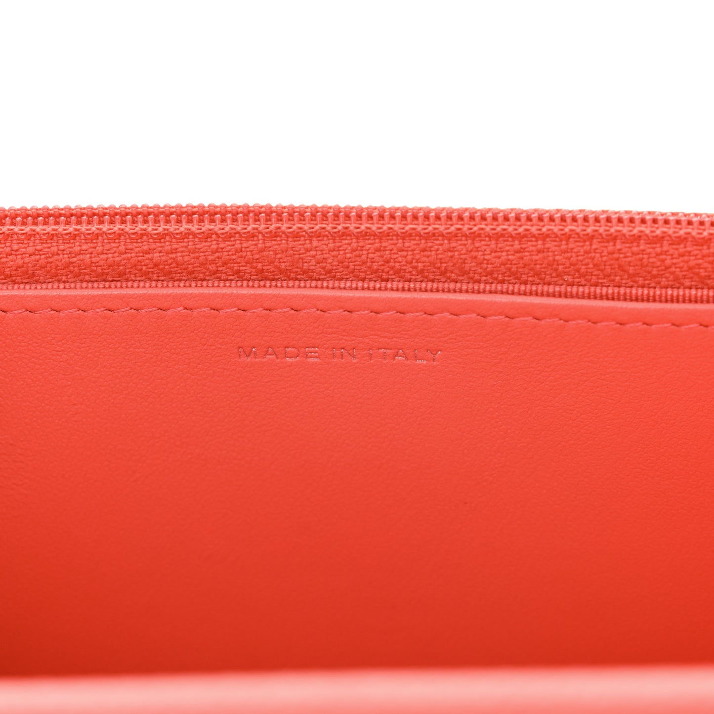 Caviar Chevron Quilted Wallet On Chain WOC Coral