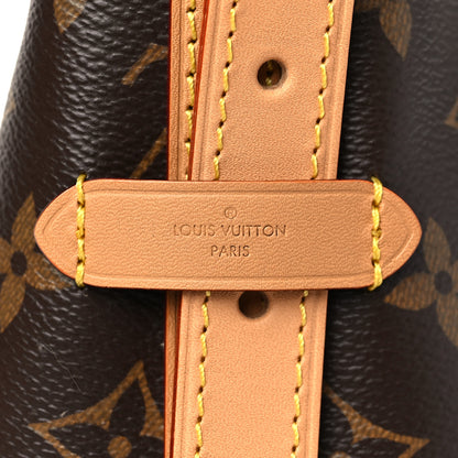 Louis Vuitton Monogram CarryAll MM 6 of 6