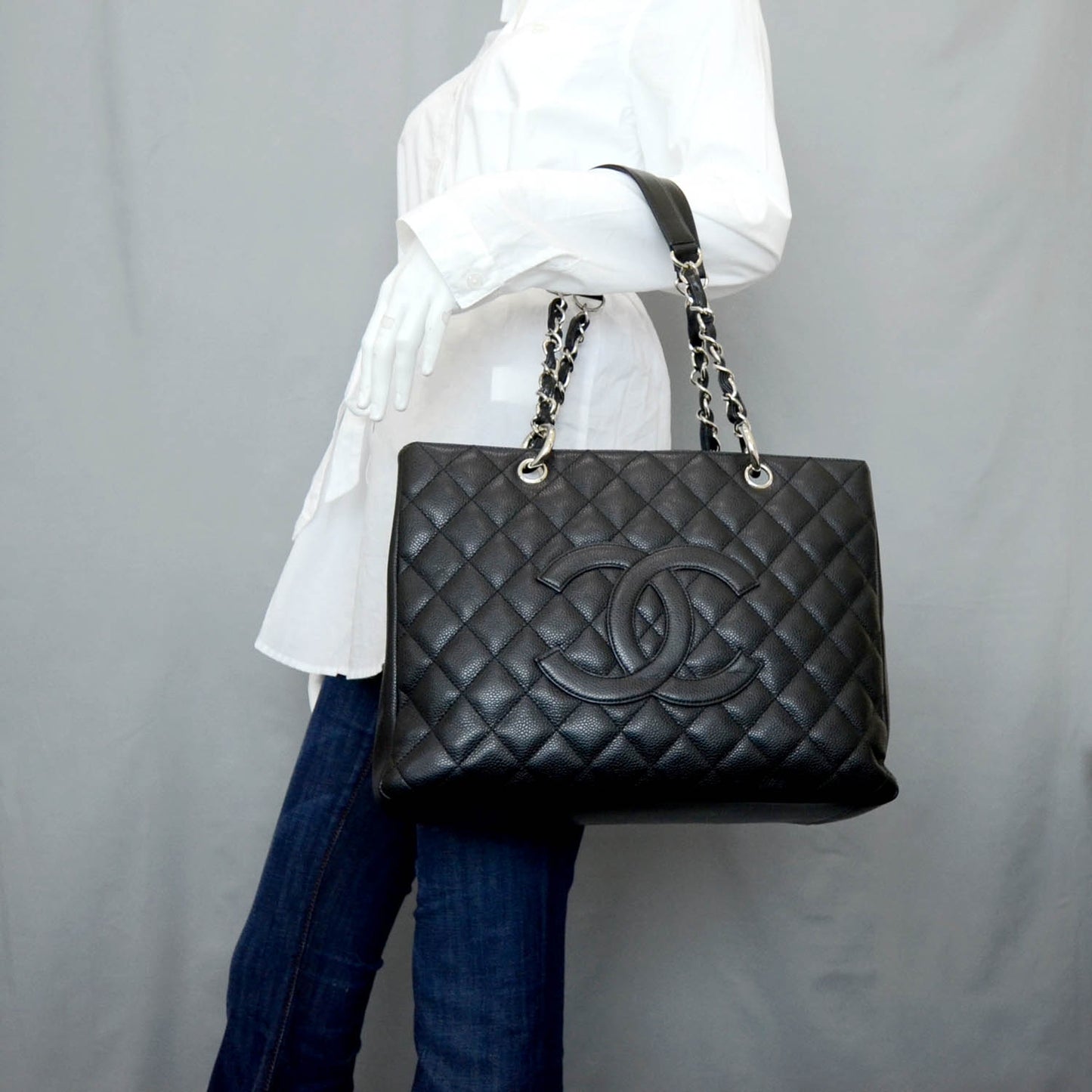 Caviar Quilted Grand Shopping Tote GST Black