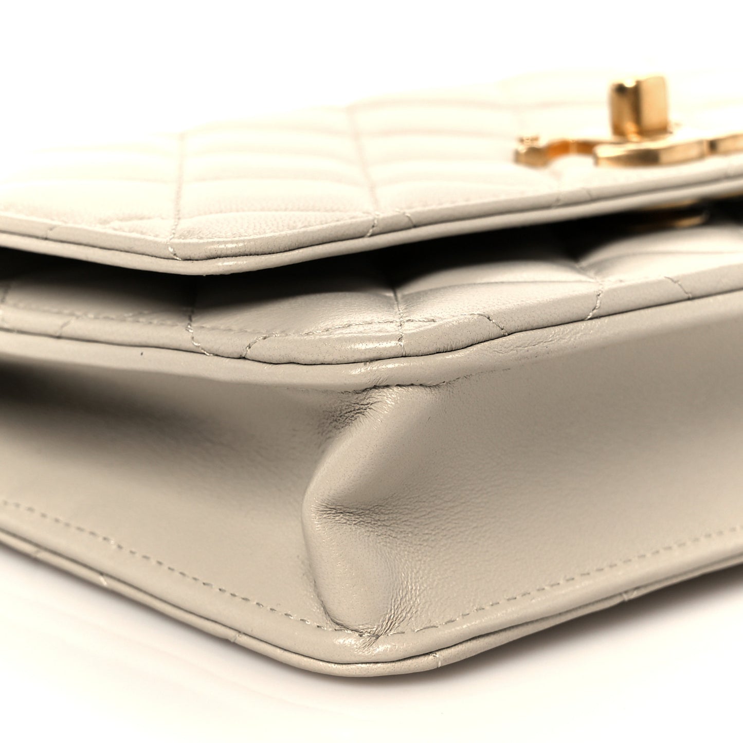 Lambskin Quilted CC Wallet on Chain WOC Light Beige