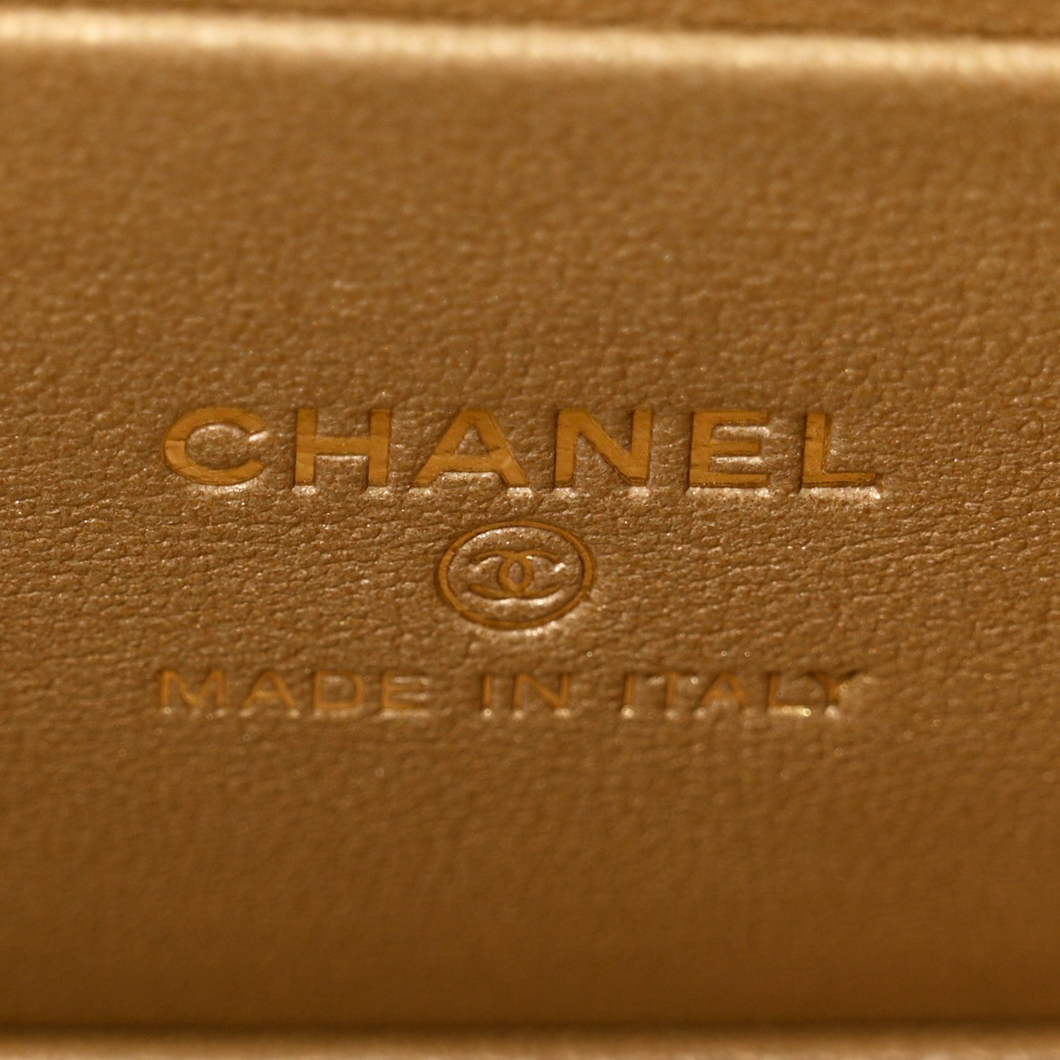 Chanel Lambskin Enamel Quilted Logo Small Vanity Case With Chain White 6 of 10