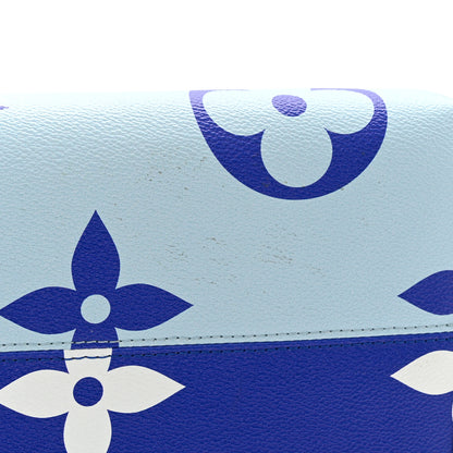 Louis Vuitton Monogram Giant Hawaii Onthego Blue 11 of 11