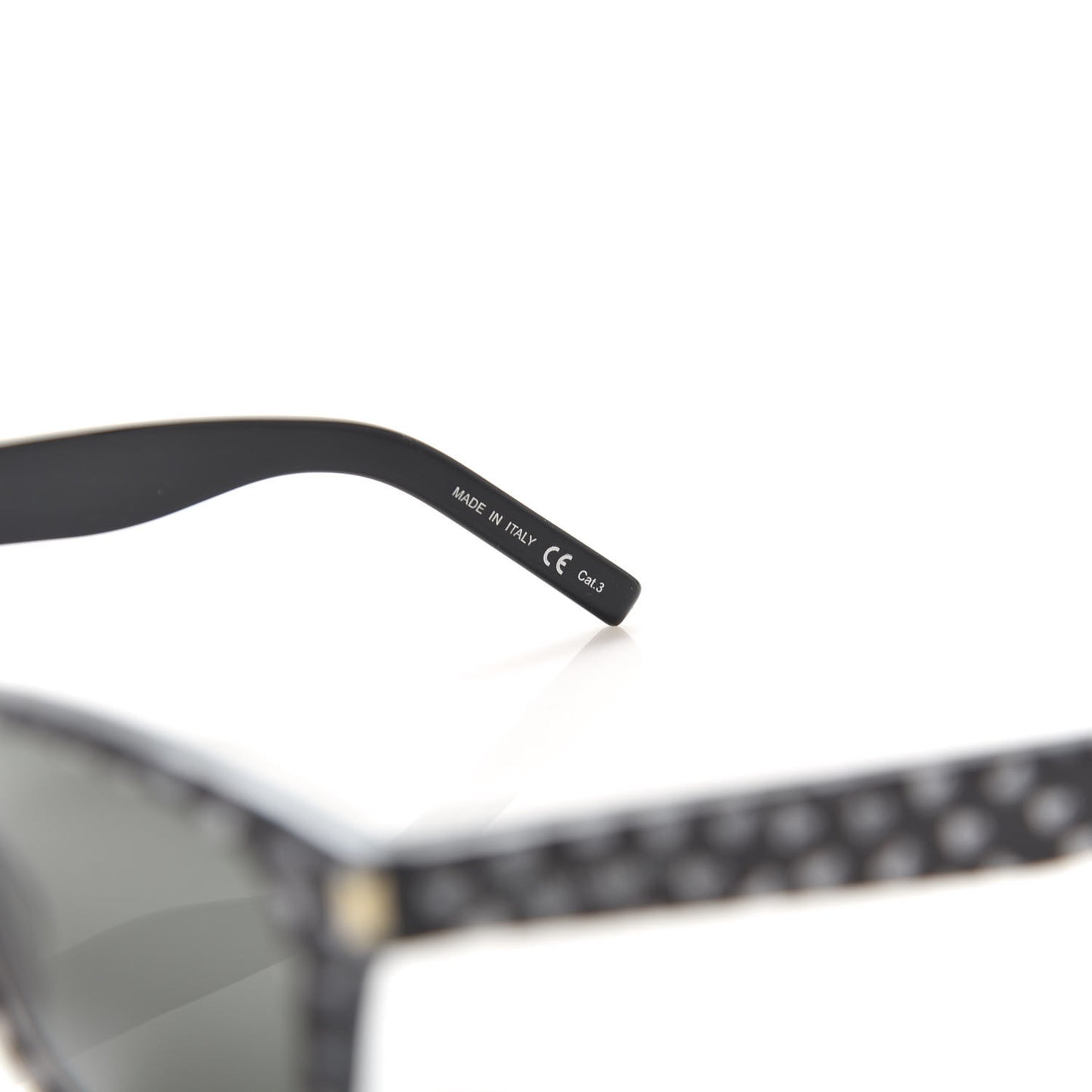 Square Heart Sunglasses SL51 Black