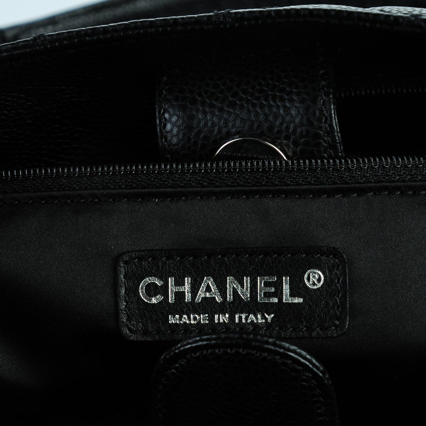 Caviar Quilted Petit Shopping Tote PST Black
