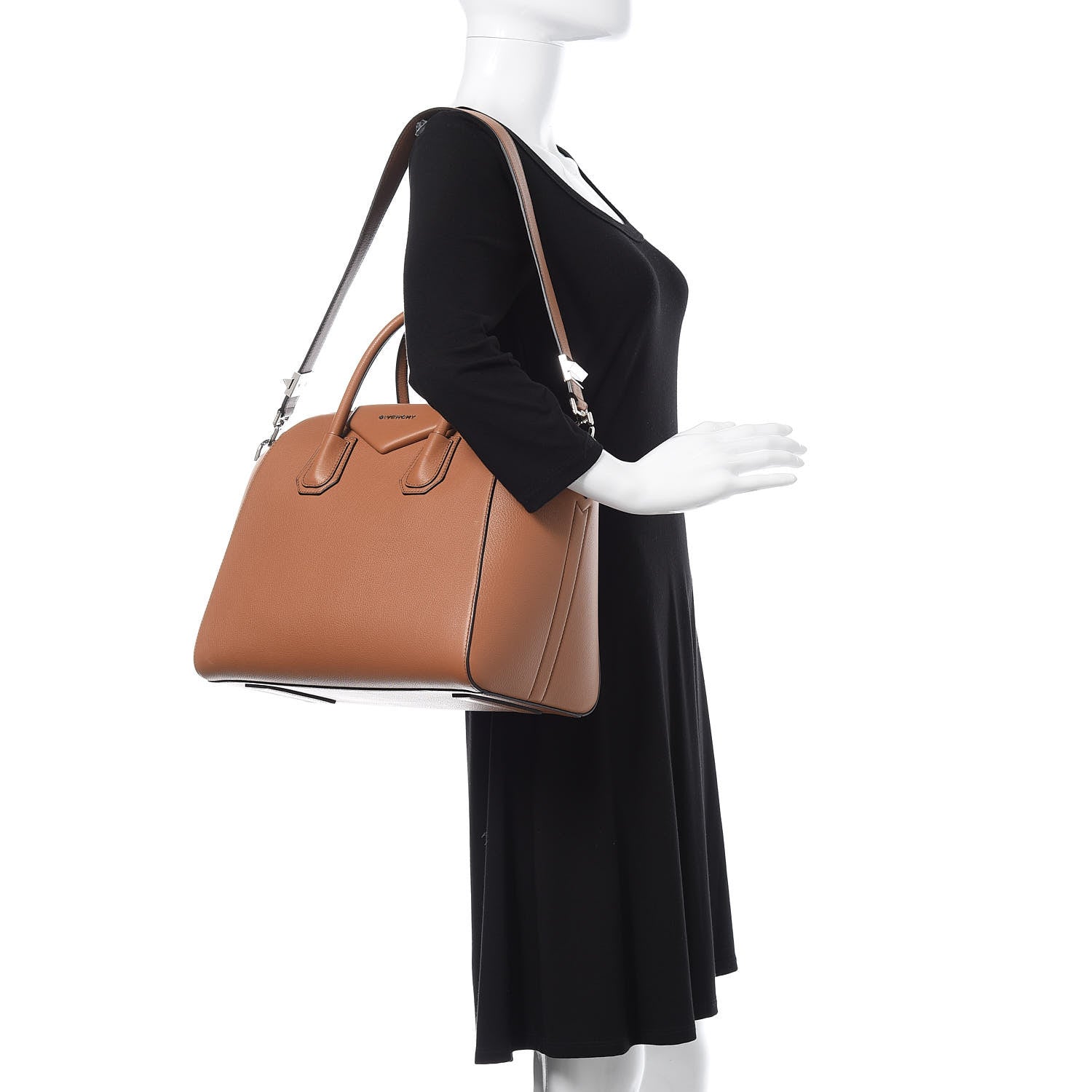 Givenchy Sugar Goatskin Medium Antigona Medium Beige 2 of 14