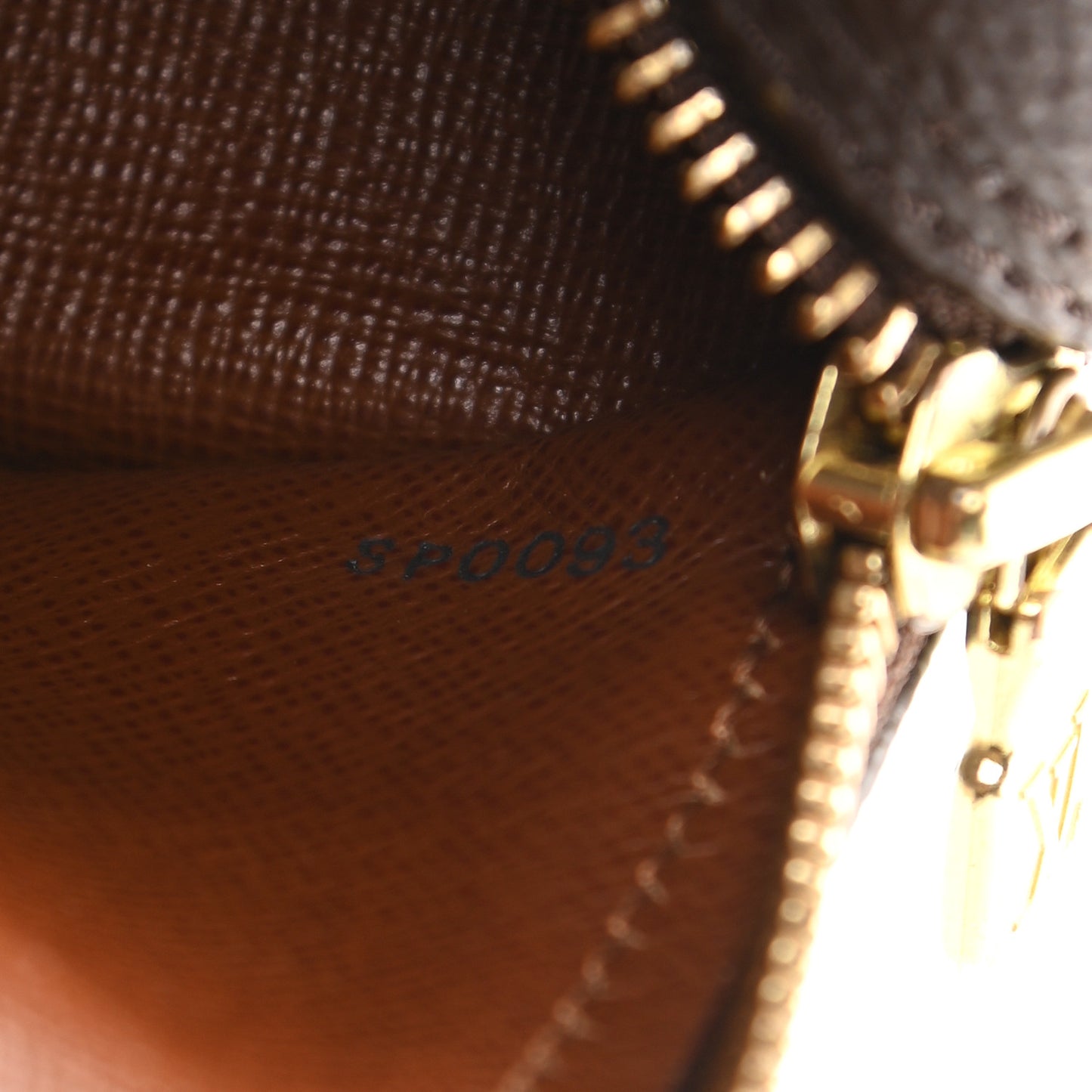 Monogram Papillon 30
