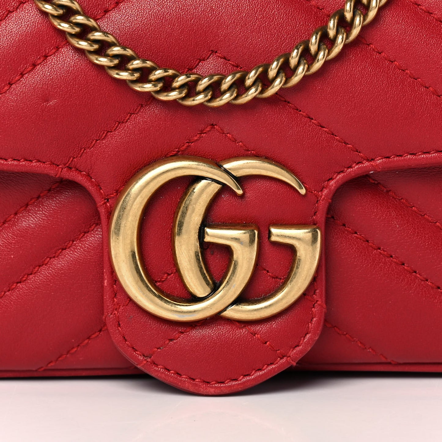 Calfskin Matelasse Super Mini GG Marmont Shoulder Bag Hibiscus Red