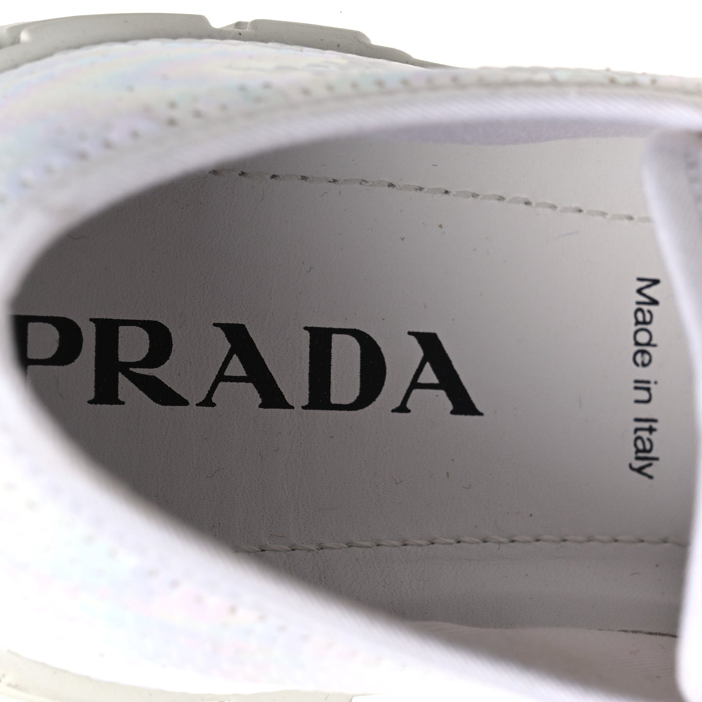 Paillettes Triangle Logo Double Wheel 50mm Sneakers 38.5 White