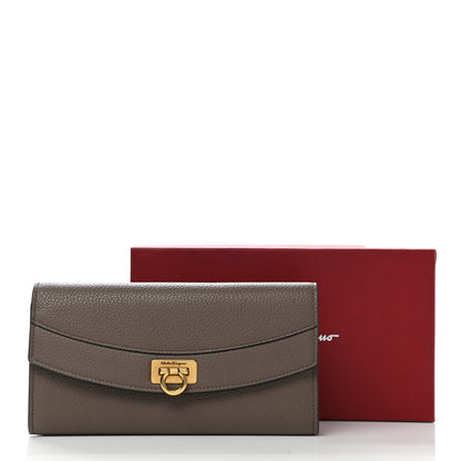 Salvatore Ferragamo Grained Calfskin Gancini Wallet Caraway Seed 9 of 9