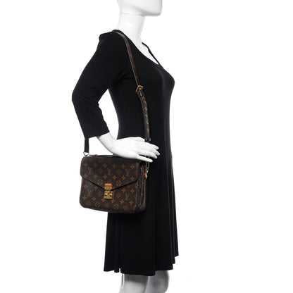 Louis Vuitton Monogram Pochette Metis 2 of 10