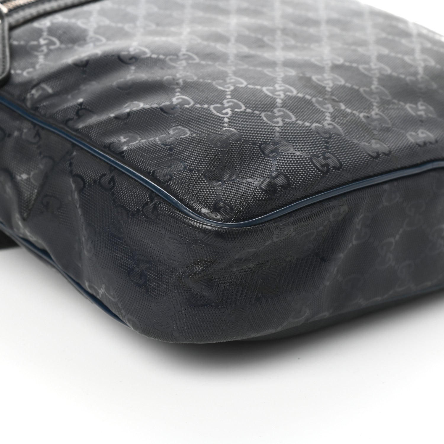 Gucci Imprime Monogram Medium Messenger Bag Black 9 of 10