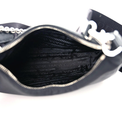 Prada Nylon Re-Edition 2005 Shoulder Bag Black 4 of 9