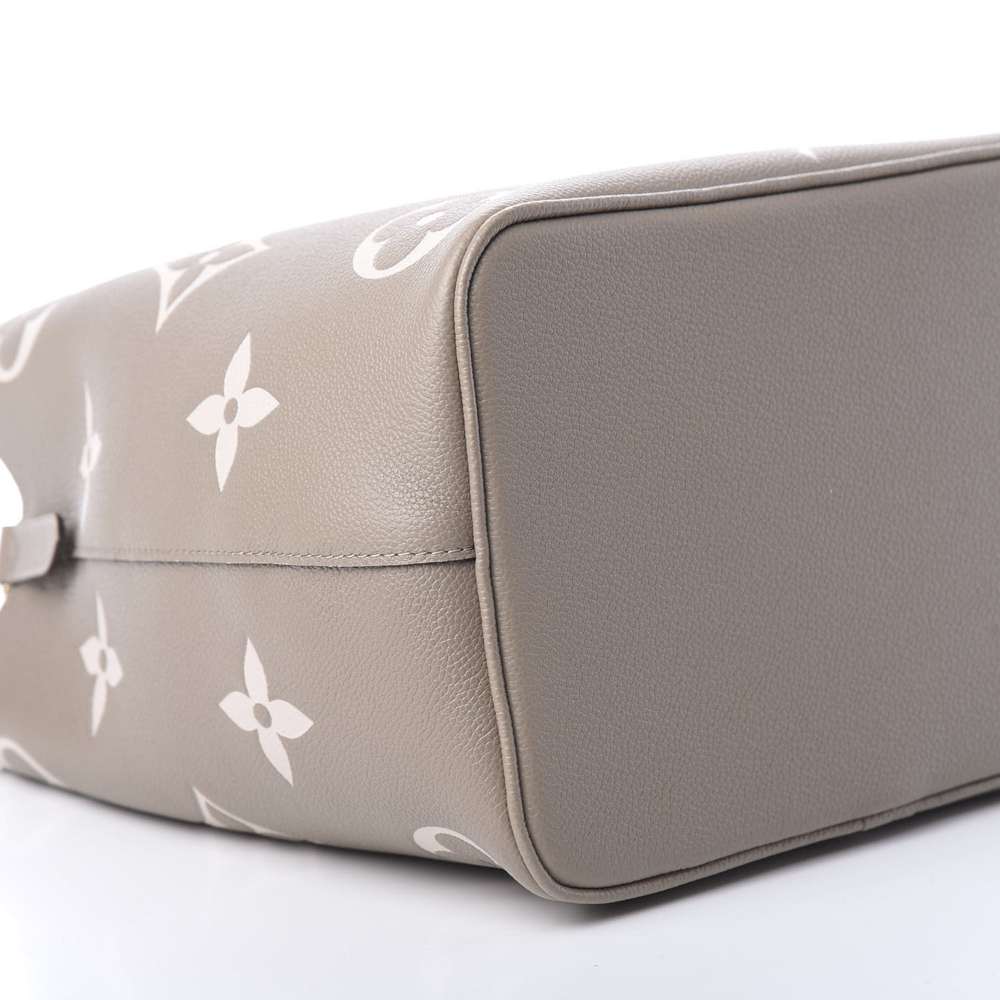 Empreinte Monogram Giant Neonoe MM Tourterelle Creme