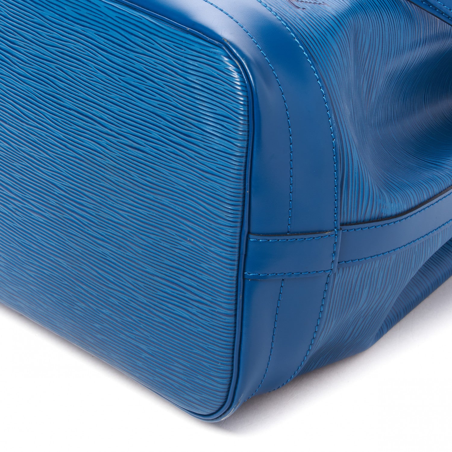 Louis Vuitton Epi Noe Toledo 4 of 8