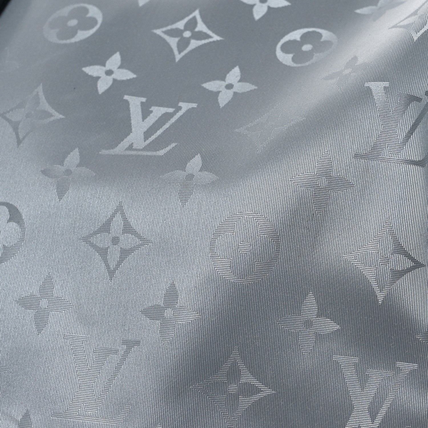 Louis Vuitton Monogram Satellite Keepall Bandouliere 50 11 of 12